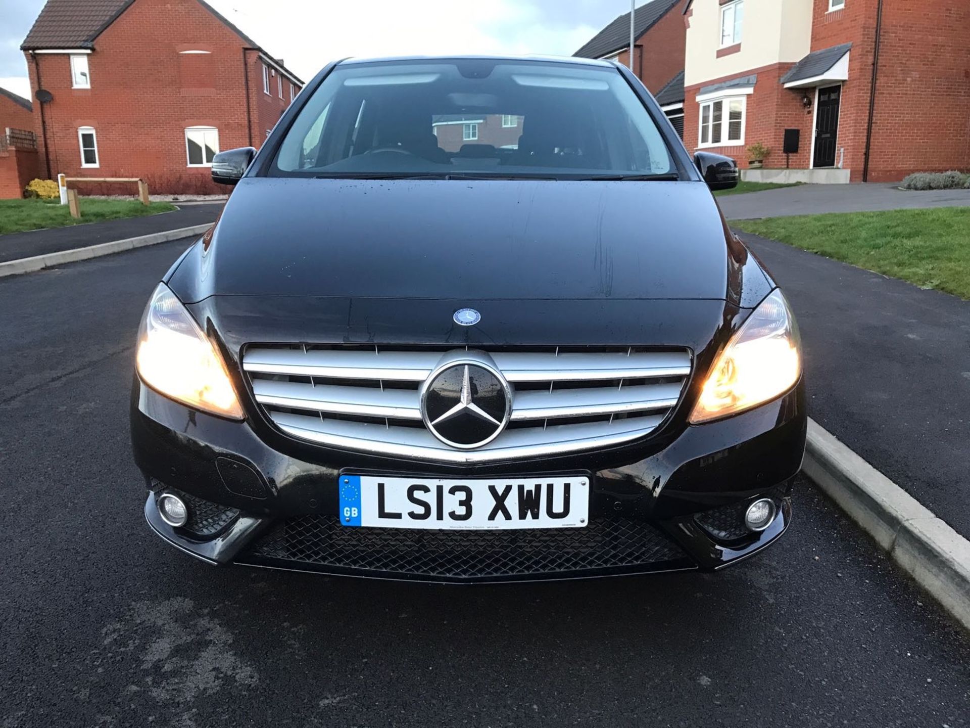 MERCEDES B180CDI "SPECIAL EQUIPMENT" BLACK EDITION - 13 REG - 1 OWNER - HUGH SPEC - LOOK!!! - Image 3 of 19