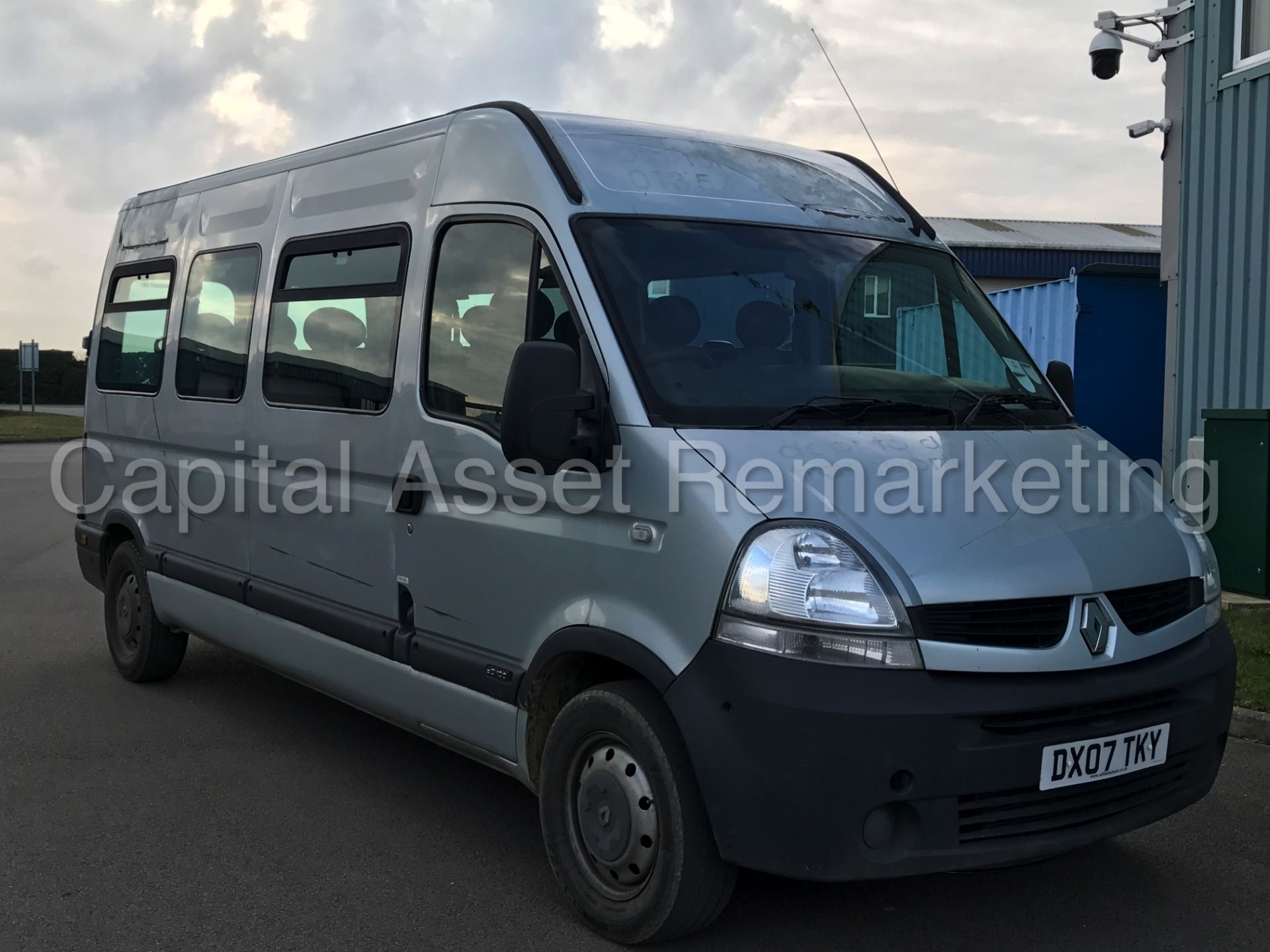 (On Sale) RENAULT MASTER LM39 'LWB - 13 SEATER BUS' (2007 - 07 REG) '2.5 DCI - 6 SPEED - AIR CON' - Image 2 of 22