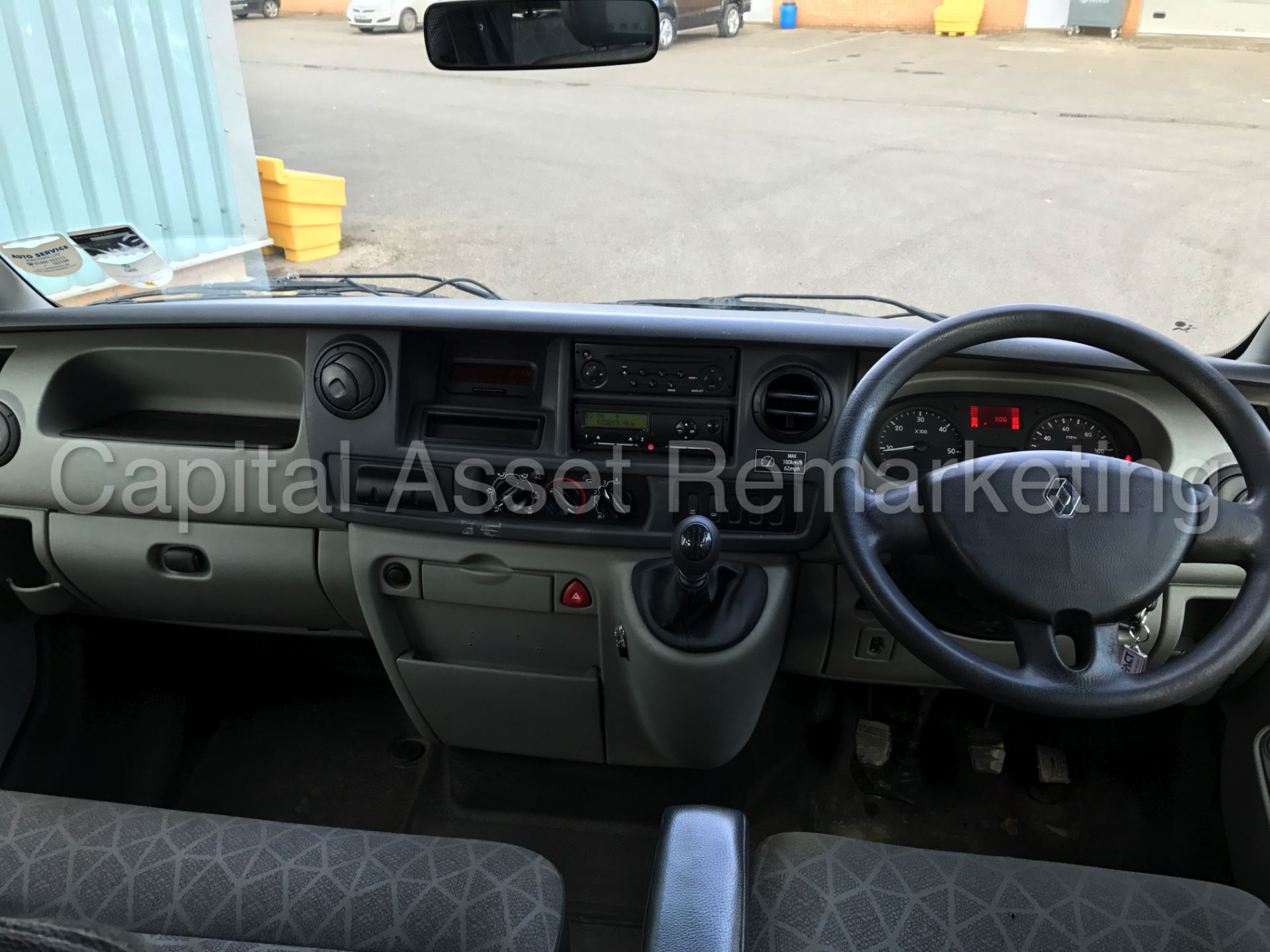 (On Sale) RENAULT MASTER LM39 'LWB - 13 SEATER BUS' (2007 - 07 REG) '2.5 DCI - 6 SPEED - AIR CON' - Image 15 of 22