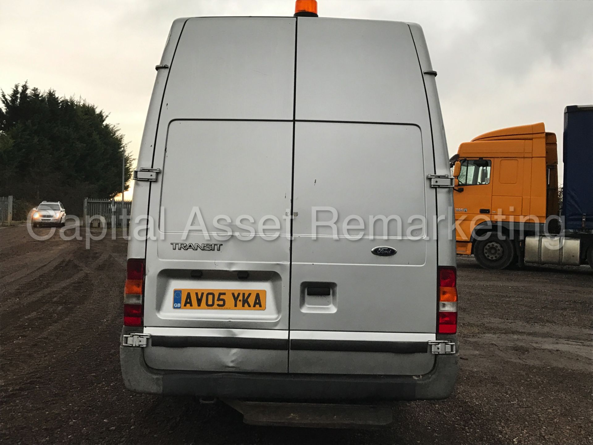 FORD TRANSIT 135 T350 'XLWB HI-ROOF' *JUMBO* (2005) '2.4 TDCI - 135 PS - 6 SPEED' - Image 6 of 16