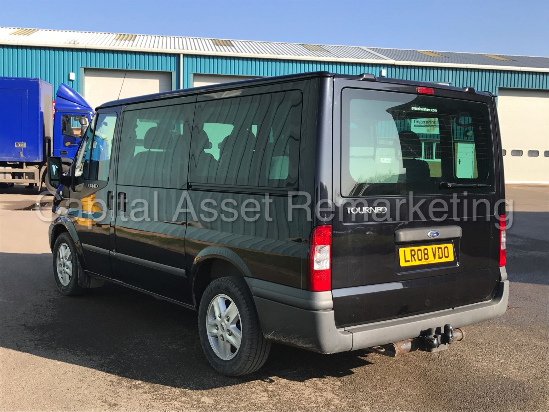 FORD TRANSIT TOURNEO 'GLX EDITION' (2008) '2.2 TDCI - 9 SEATER BUS - AIR CON ' *HUGE SPEC* (NO VAT) - Image 6 of 32