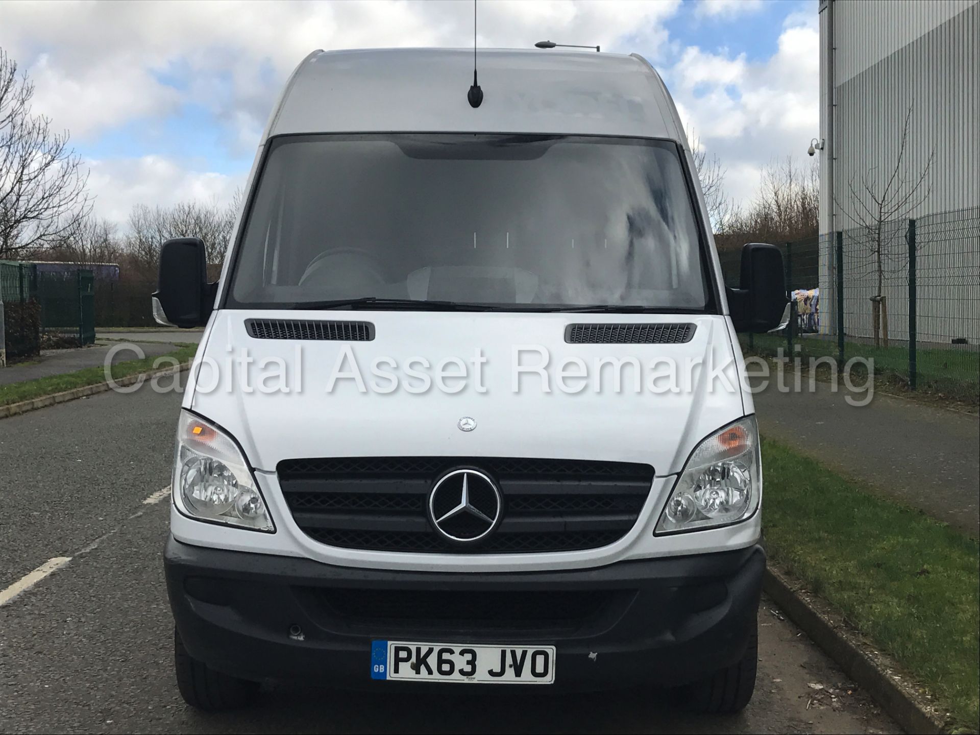 MERCEDES-BENZ SPRINTER 313 CDI 'LWB HI-ROOF' (2014 MODEL) '130 BHP - 6 SPEED - CRUISE' (1 OWNER) - Image 3 of 20