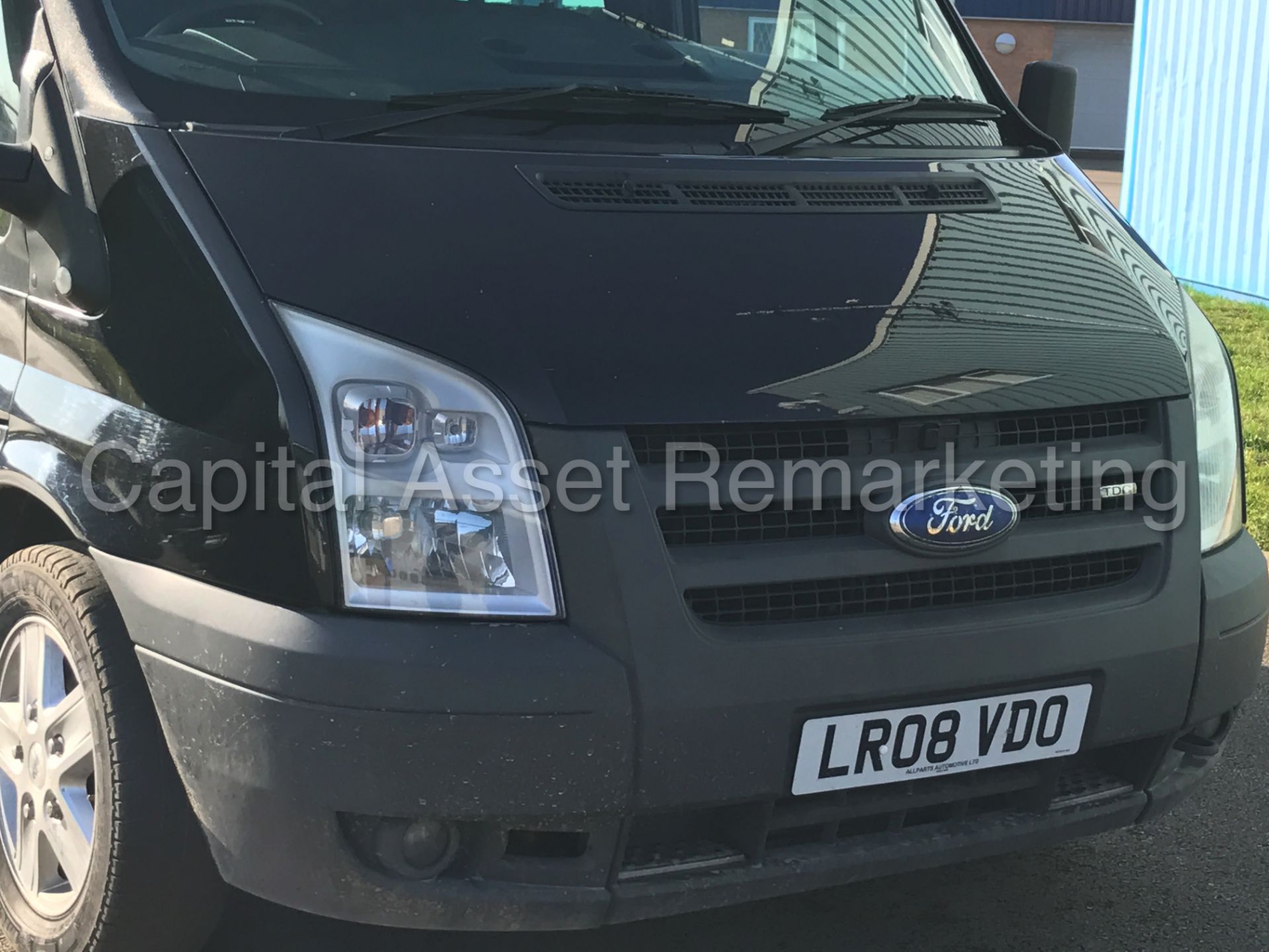 FORD TRANSIT TOURNEO 'GLX EDITION' (2008) '2.2 TDCI - 9 SEATER BUS - AIR CON ' *HUGE SPEC* (NO VAT) - Image 9 of 32