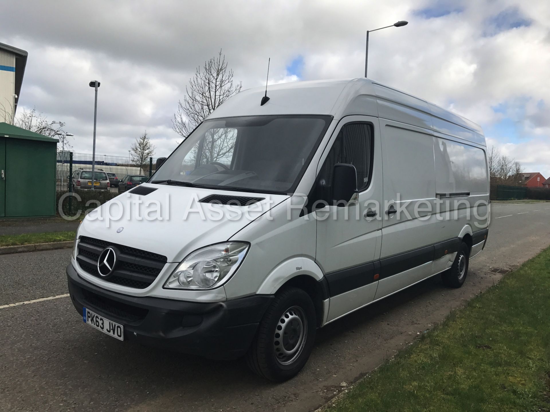 MERCEDES-BENZ SPRINTER 313 CDI 'LWB HI-ROOF' (2014 MODEL) '130 BHP - 6 SPEED - CRUISE' (1 OWNER) - Image 4 of 20