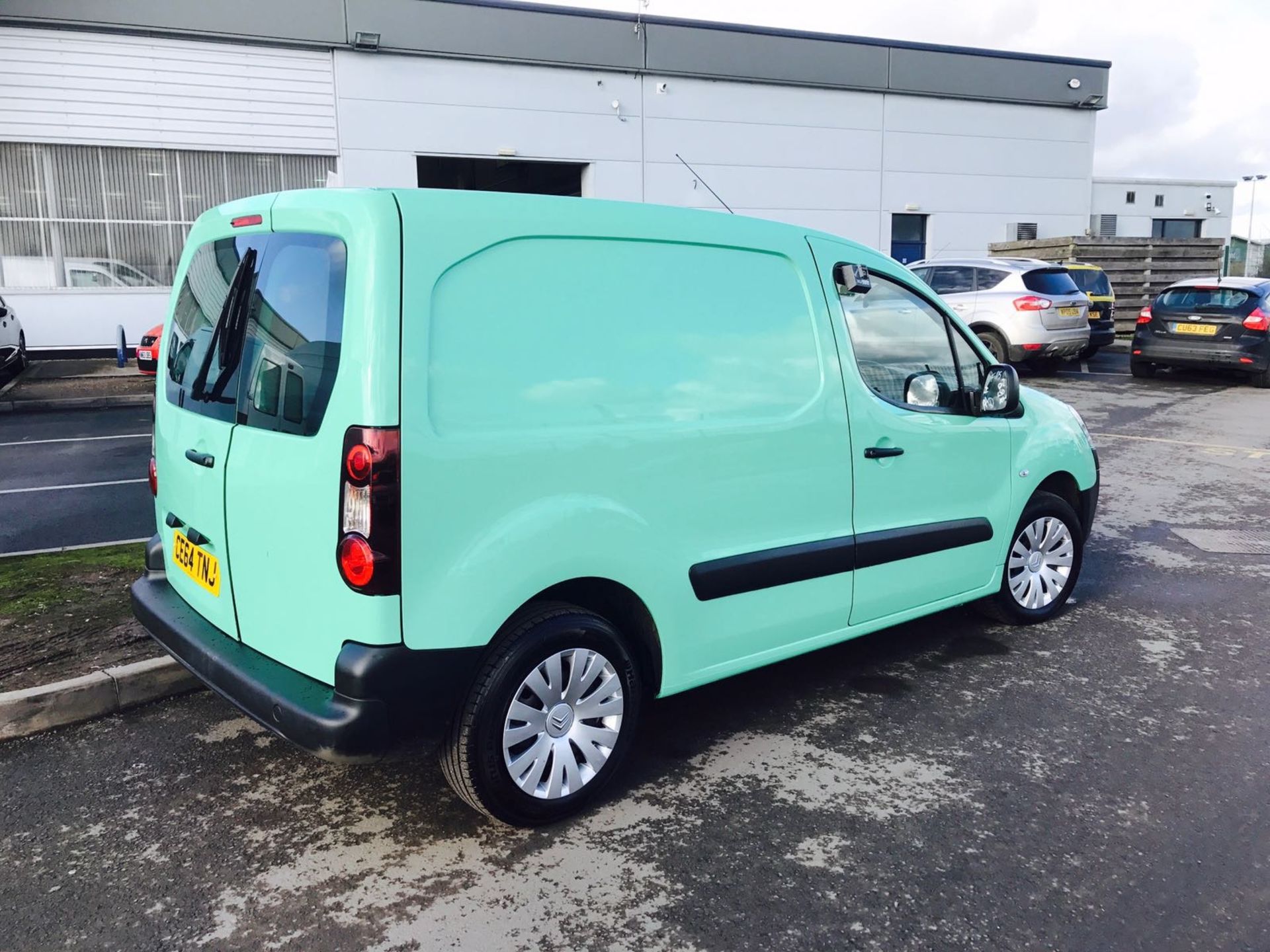 CITROEN BERLINGO 1.6HDI "E" LX SPEC - AIRDREAM - (2015 MODEL) 1 OWNER - GREAT SPEC - SLD - LOOK!!! - Image 6 of 12