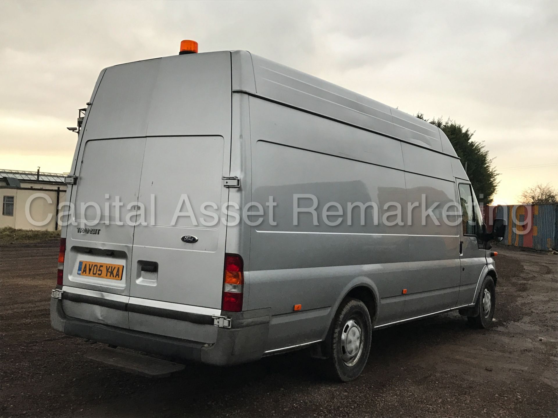 FORD TRANSIT 135 T350 'XLWB HI-ROOF' *JUMBO* (2005) '2.4 TDCI - 135 PS - 6 SPEED' - Image 7 of 16