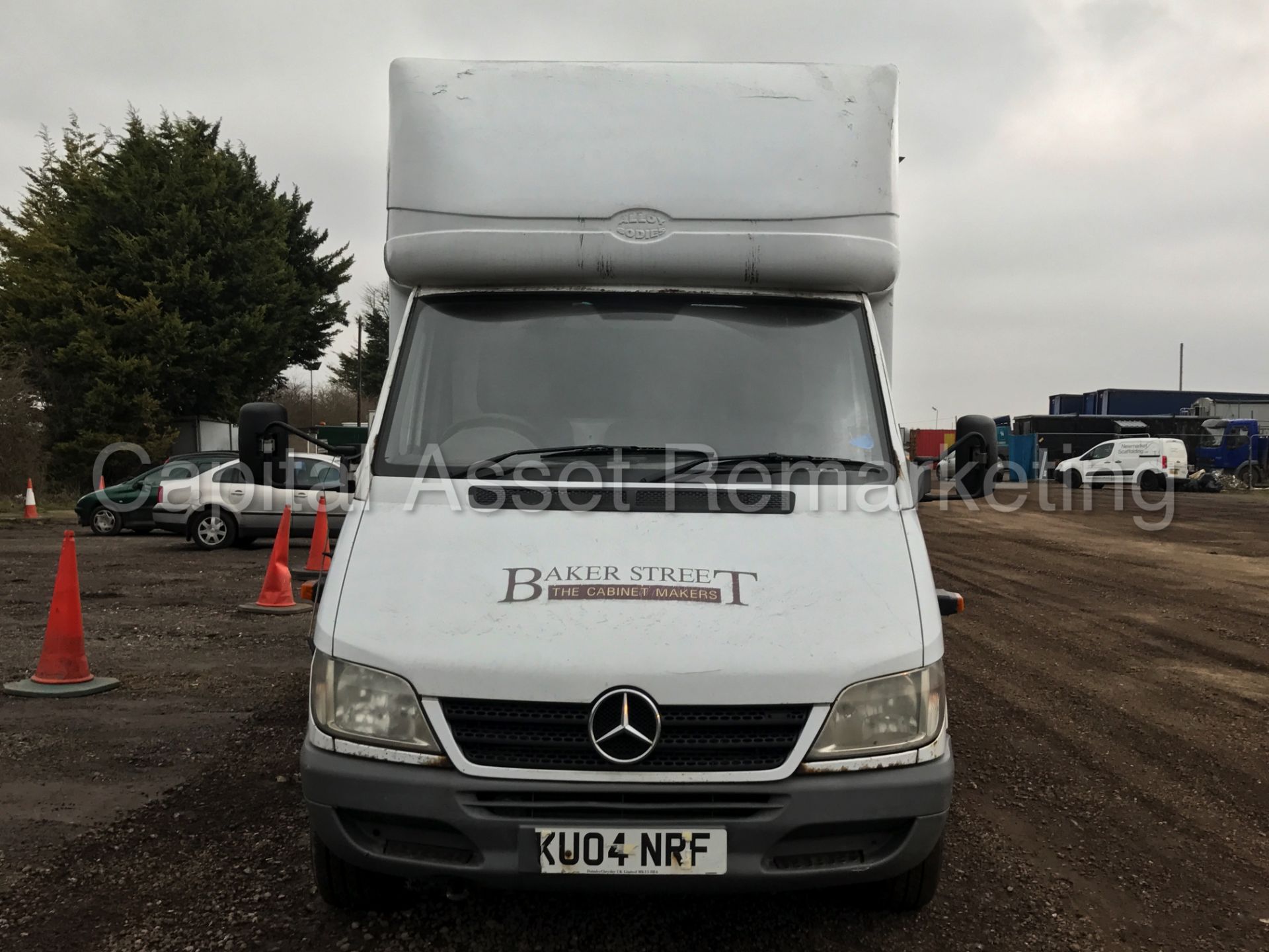 MERCEDES-BENZ SPRINTER 311 CDI 'LWB - LUTON / BOX VAN' (2004 - 04 REG) **ELECTRIC TAIL-LIFT** NO VAT - Image 3 of 17