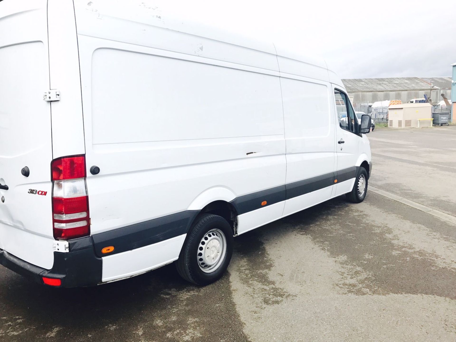 MERCEDES SPRINTER 313CDI LONG WHEEL BASE - HIGH ROOF - 2013 MODEL - ONLY 67K MILES FROM NEW!!!! LOOK - Image 6 of 13