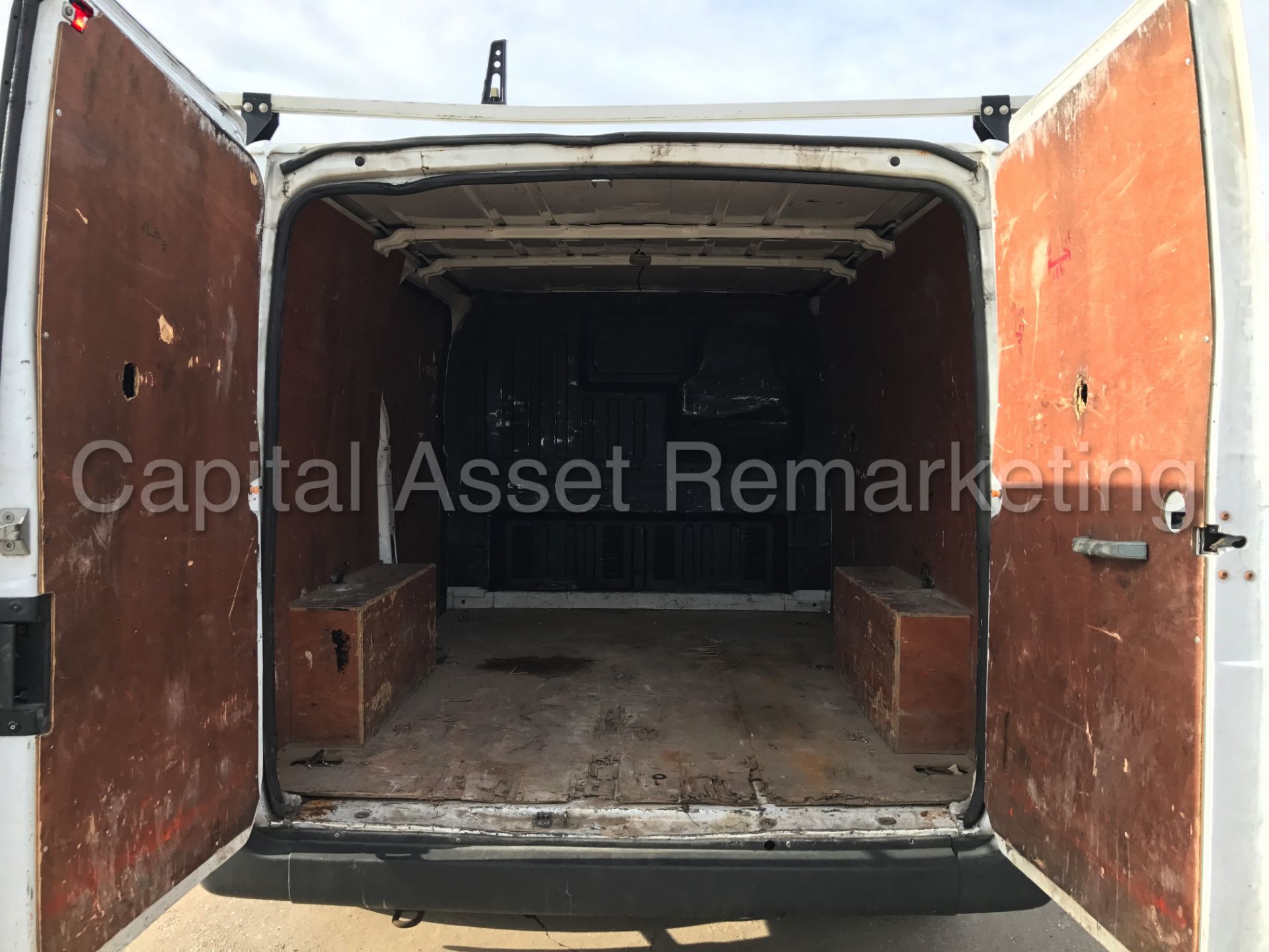 (On Sale) FORD TRANSIT 100 T280 FWD (2012) '2.2 TDCI - SWB - 100 PS - 6 SPEED' (1 FORMER KEEPER) - Image 11 of 19