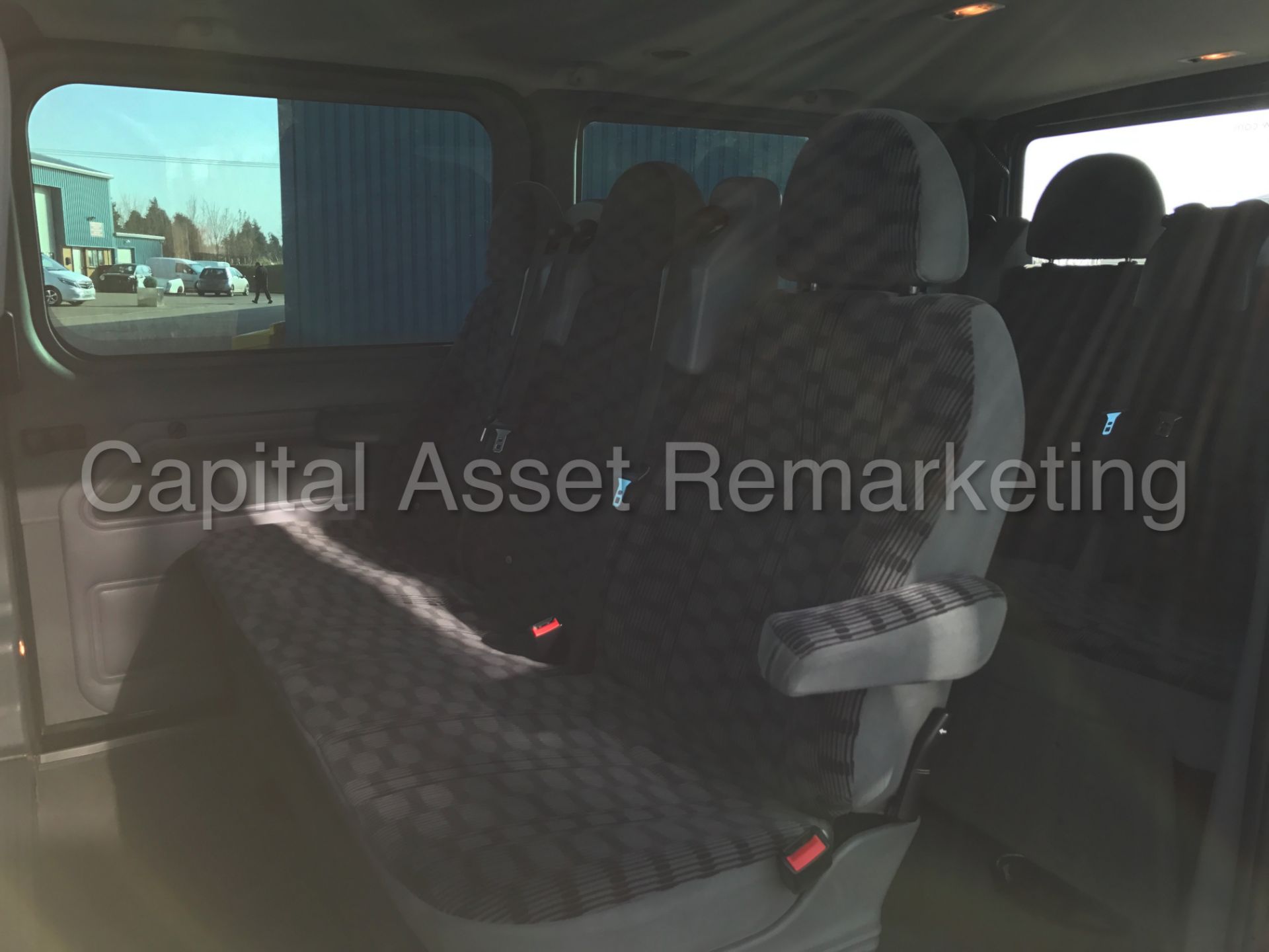 FORD TRANSIT TOURNEO 'GLX EDITION' (2008) '2.2 TDCI - 9 SEATER BUS - AIR CON ' *HUGE SPEC* (NO VAT) - Image 22 of 32