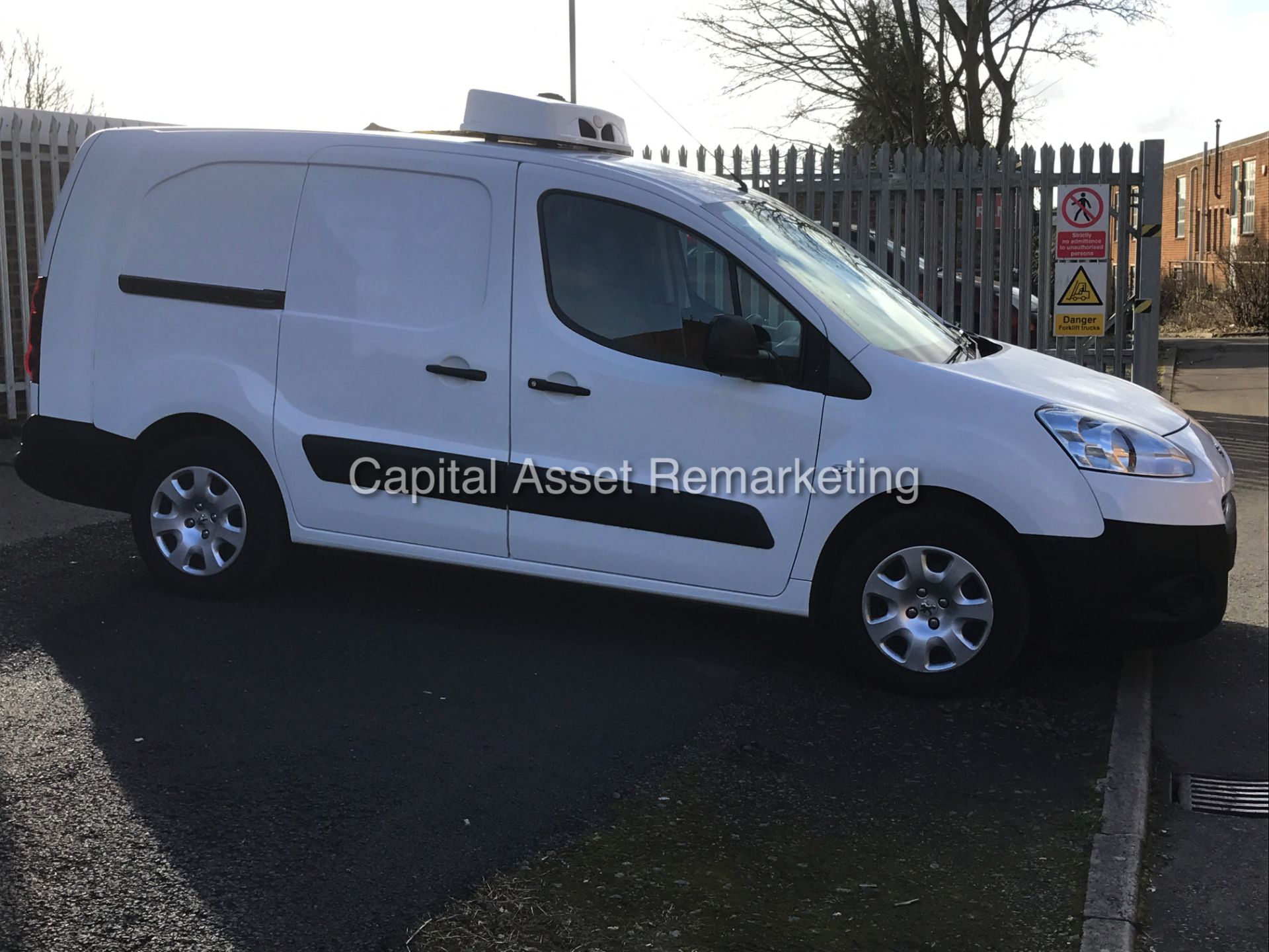 (ON SALE) PEUGEOT PARTNER 1.6HDI "ECO" LWB FRIDGE VAN (2014 MODEL) 1 OWNER - ELEC PACK "GAH"