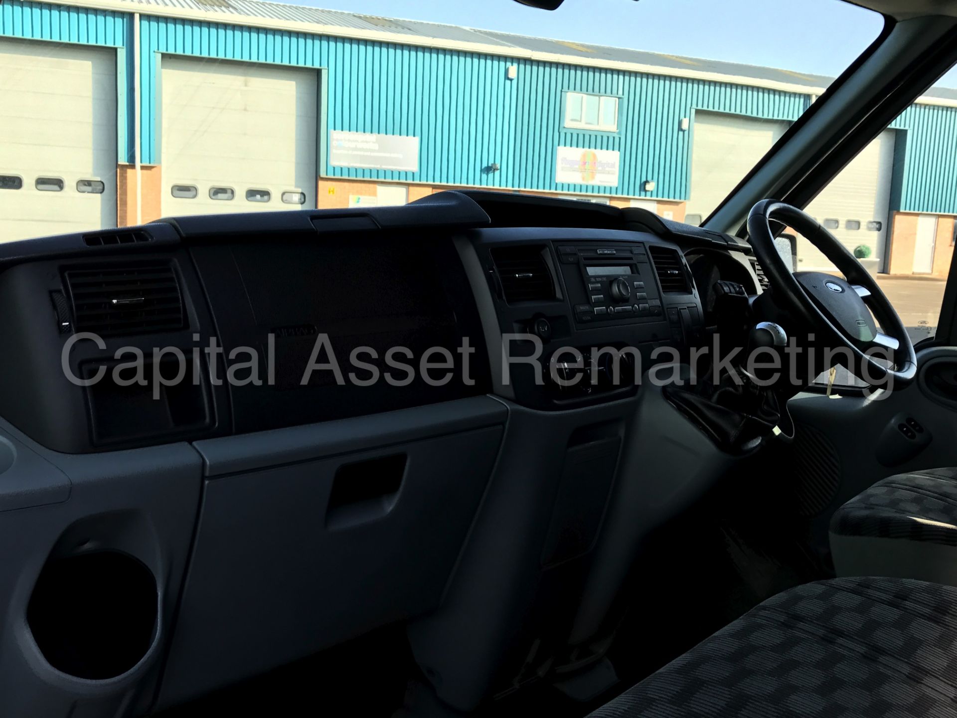 FORD TRANSIT TOURNEO 'GLX EDITION' (2008) '2.2 TDCI - 9 SEATER BUS - AIR CON ' *HUGE SPEC* (NO VAT) - Image 20 of 32