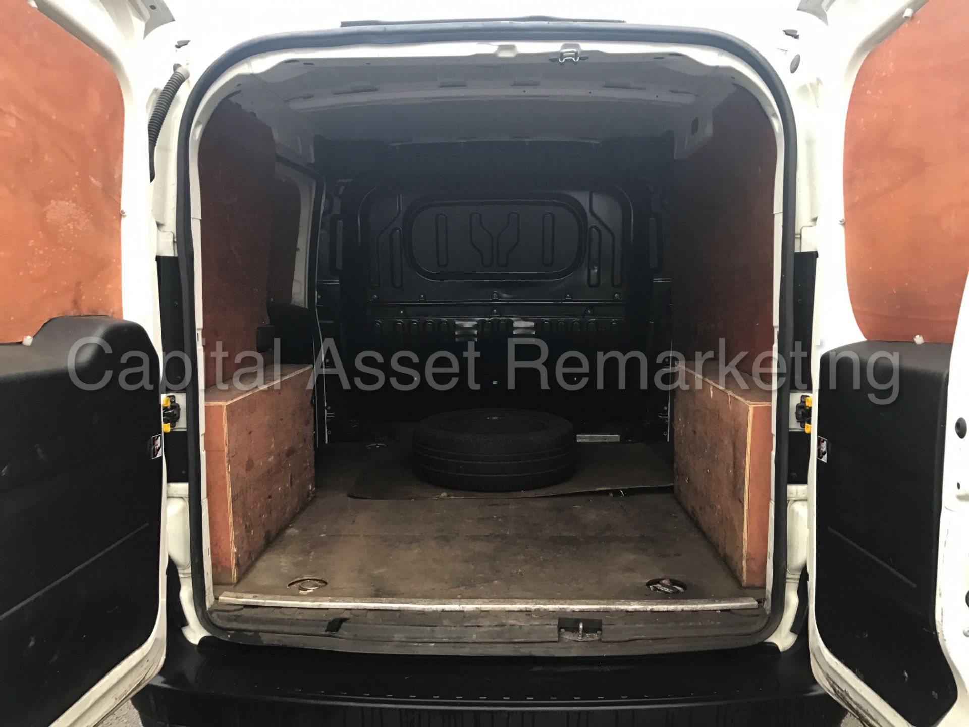 (On Sale) VAUXHALL COMBO 2000 L1H1 (2014 - 14 REG) 'CDTI - ECO FELX - DIESEL - 5 SPEED' (50 MPG+) - Image 11 of 18