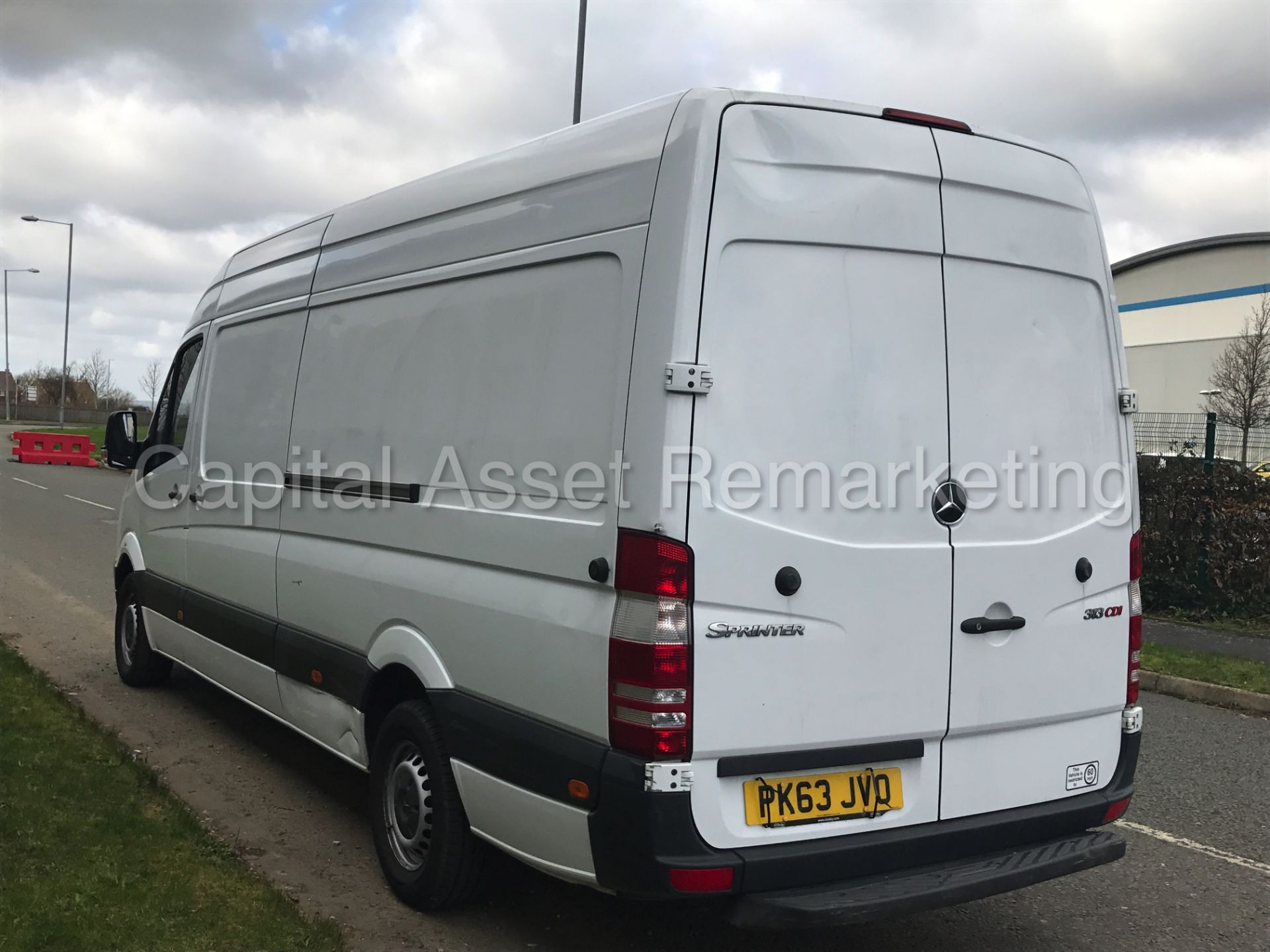 MERCEDES SPRINTER 313CDI - LONG WHEEL BASE - HIGH TOP - (2014) MODEL - LOW MILES - 1 OWNER - LOOK!! - Image 6 of 20