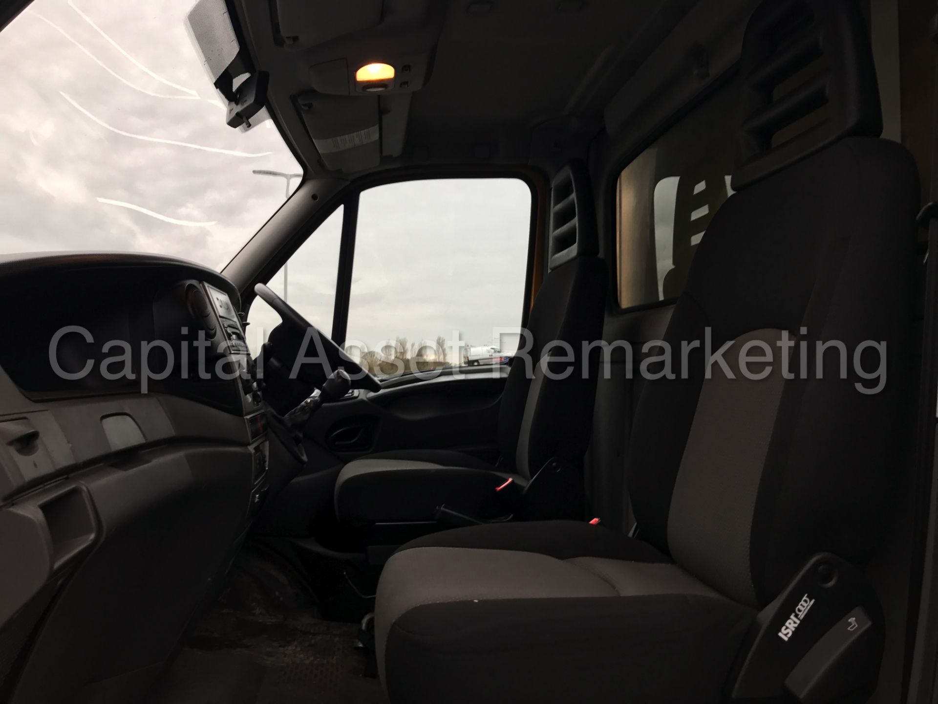 IVECO DAILY 35S13 'FRIDGE / FREEZER BOX' (2012 MODEL) '2.3 DIESEL - 5 SPEED' (1 COMPANY OWNER) - Image 16 of 21