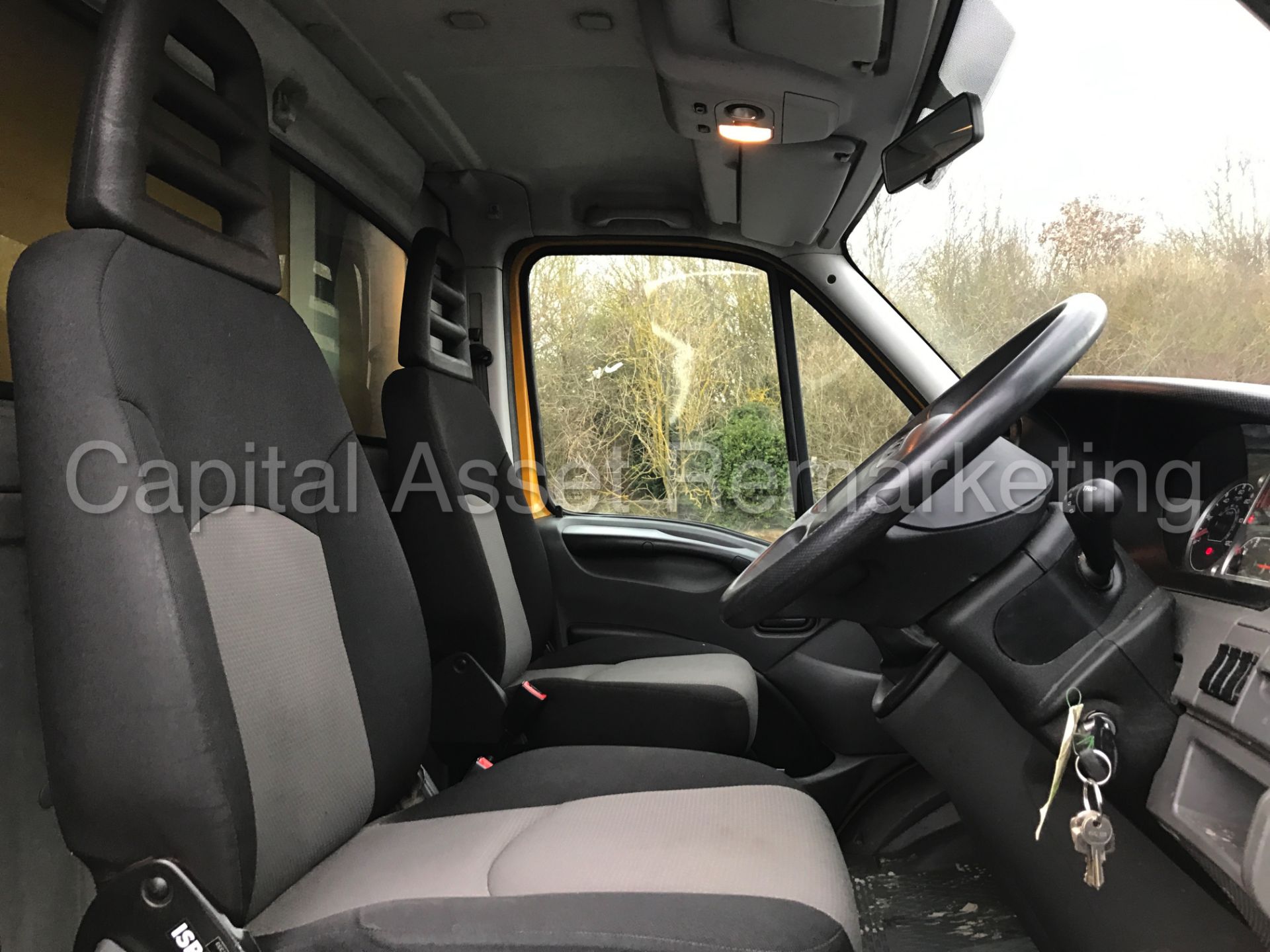 IVECO DAILY 35S13 'FRIDGE / FREEZER BOX' (2012 MODEL) '2.3 DIESEL - 5 SPEED' (1 COMPANY OWNER) - Image 18 of 21