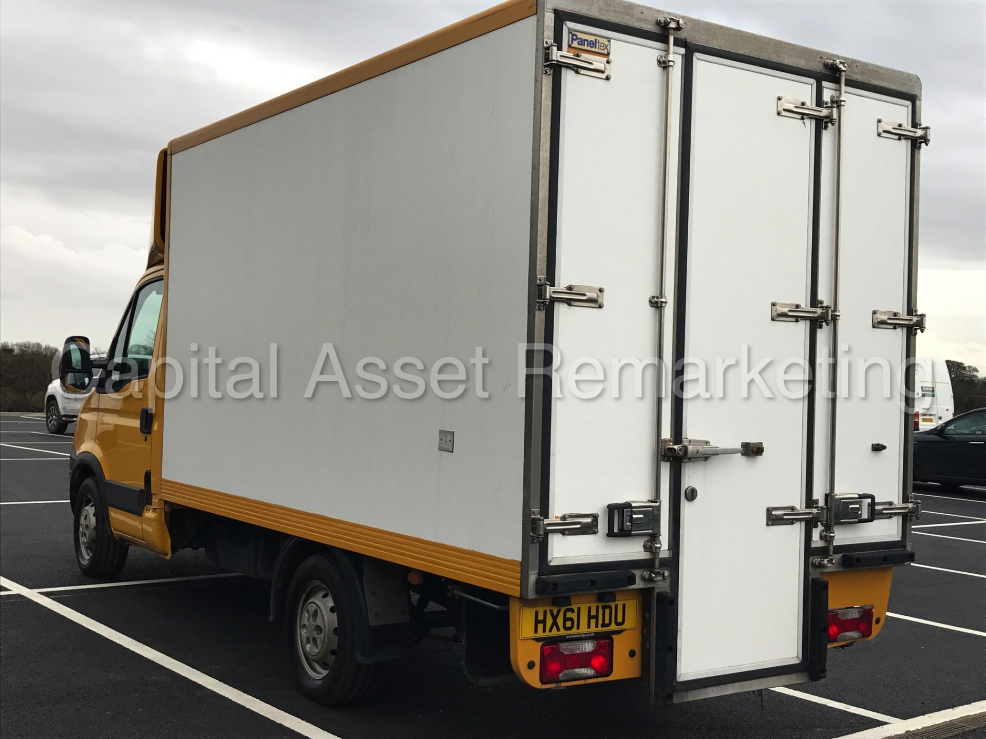 IVECO DAILY 35S13 'FRIDGE / FREEZER BOX' (2012 MODEL) '2.3 DIESEL - 5 SPEED' (1 COMPANY OWNER) - Image 6 of 21