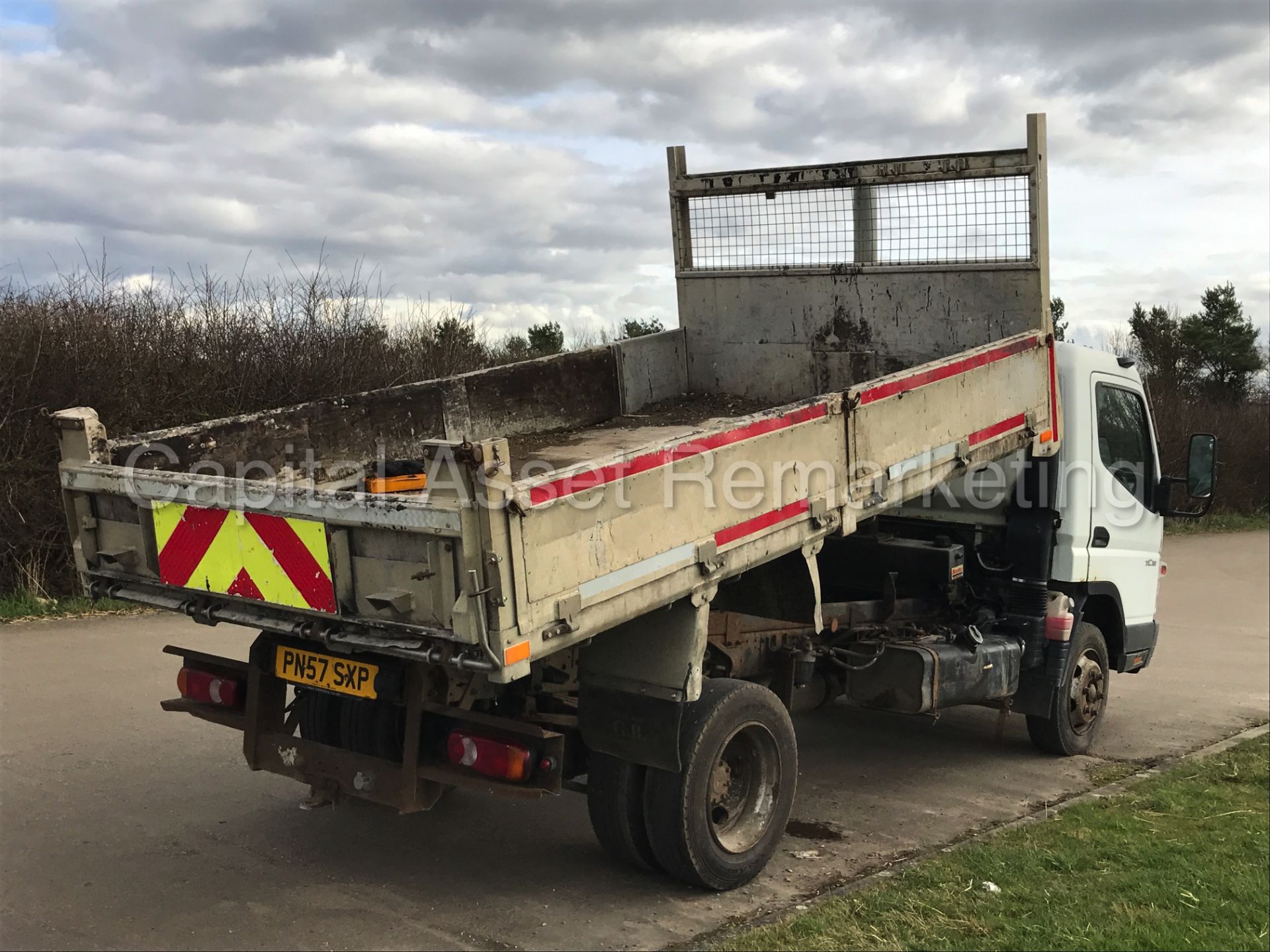 MITSUBISHI FUSO CANTER 75-7C18 'TIPPER' (2008 MODEL) '4.9 DIESEL - 7500 KG - 6 SPEED' (LOW MILES) - Image 7 of 18