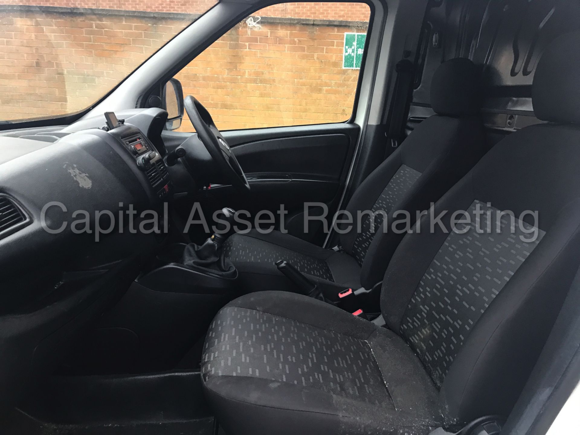 (On Sale) VAUXHALL COMBO 2000 L1H1 (2014 - 14 REG) 'CDTI - ECO FELX - DIESEL - 5 SPEED' (50 MPG+) - Image 16 of 18