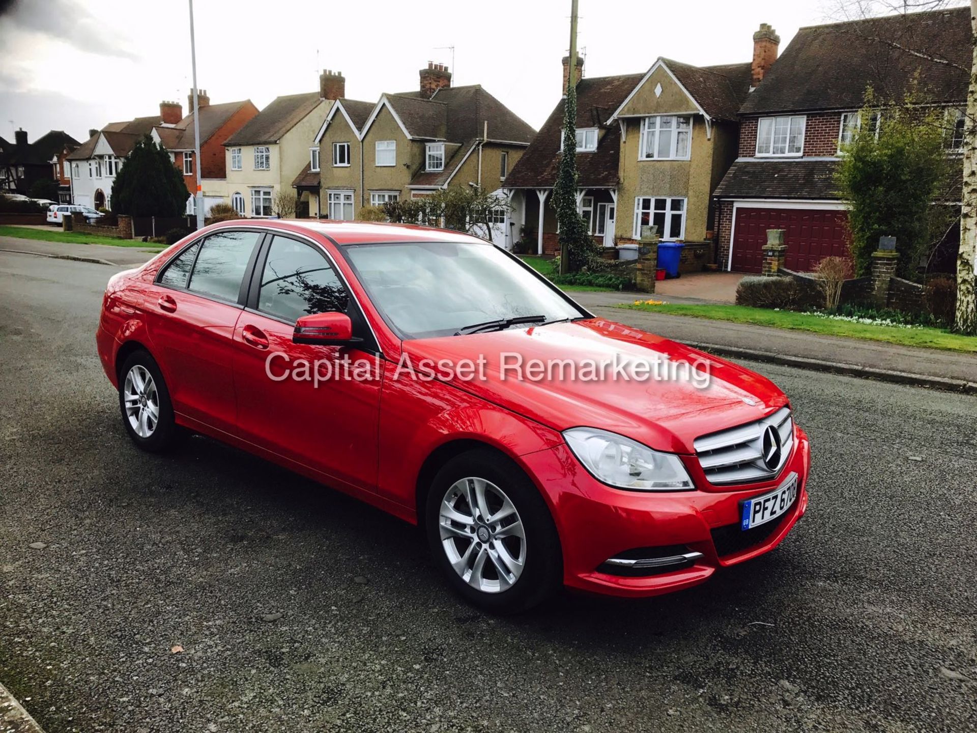 (ON SALE) MERCEDES C220CDI "EXECUTIVE SE" BLUE EFFICIENCY (2014 MODEL) SAT NAV - FULL LEATHER - Image 3 of 14