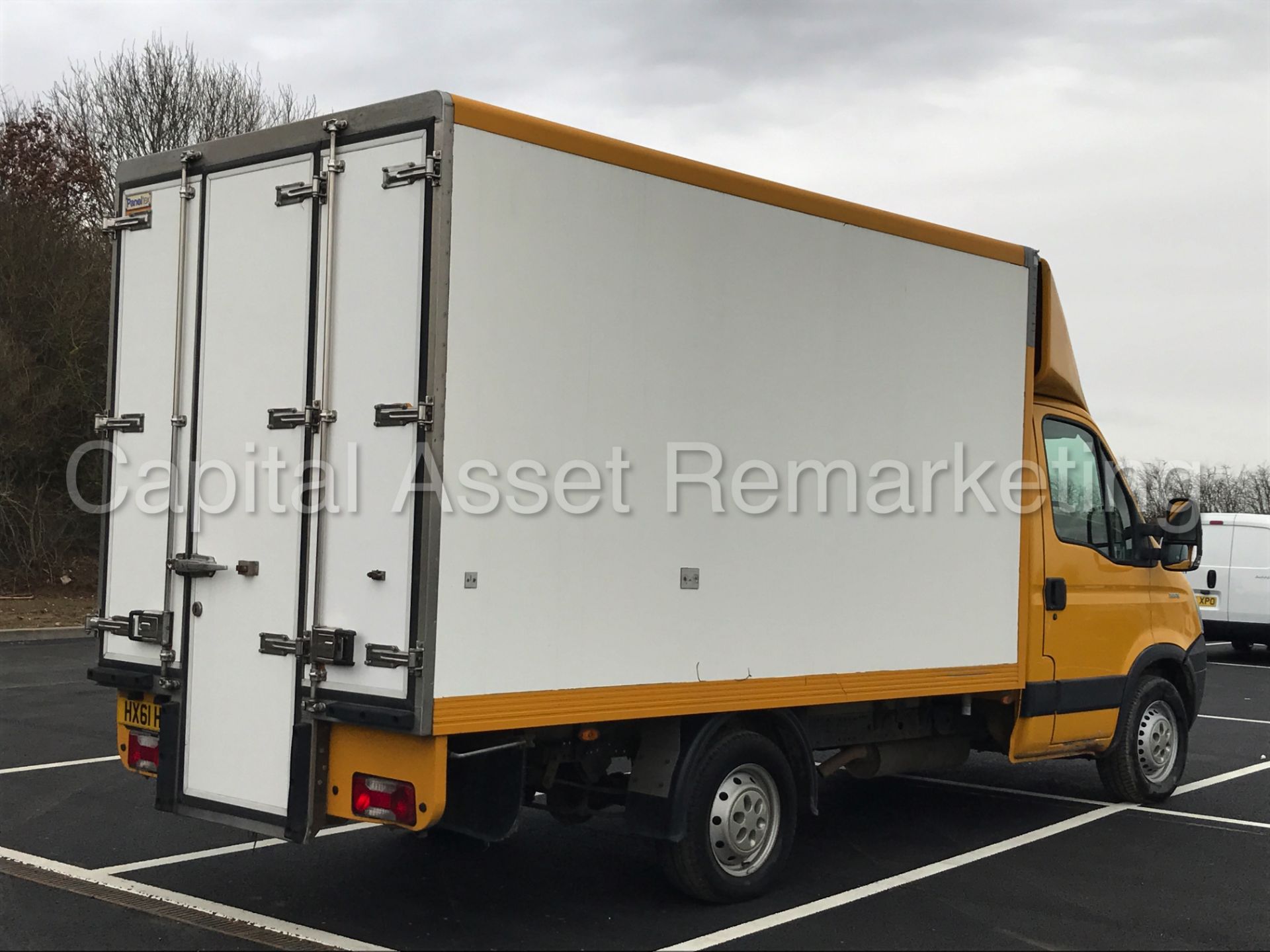 IVECO DAILY 35S13 'FRIDGE / FREEZER BOX' (2012 MODEL) '2.3 DIESEL - 5 SPEED' (1 COMPANY OWNER) - Image 8 of 21