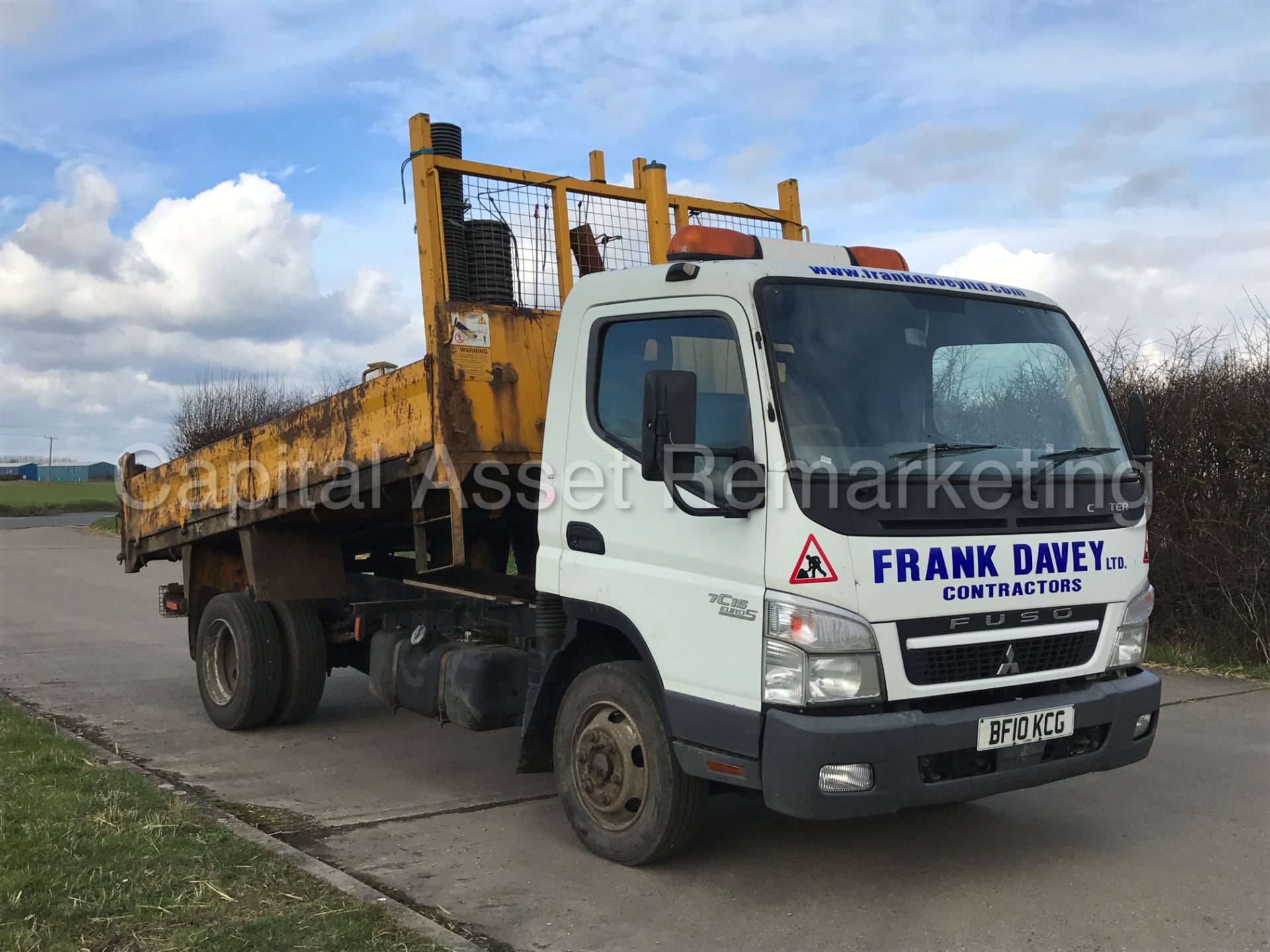 MITSUBISHI FUSO CANTER 75-7C15 'TIPPER' (2010 - 10 REG) '4.9 DIESEL - 7500 KG - 6 SPEED' (LOW MILES) - Image 12 of 21