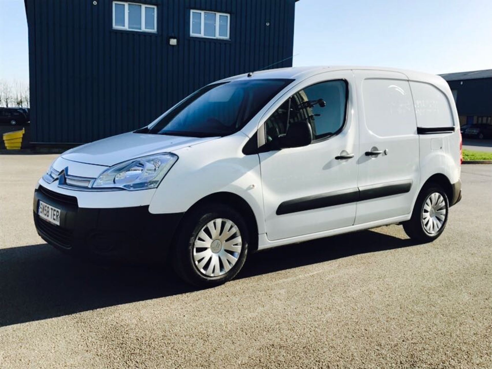 CITROEN BERLINGO 1.6HDI "ENTERPRISE" - 15 REG - 1 OWNER - LOW MILES - SAT NAV - AIR CON - LOOK- 37K! - Image 5 of 22