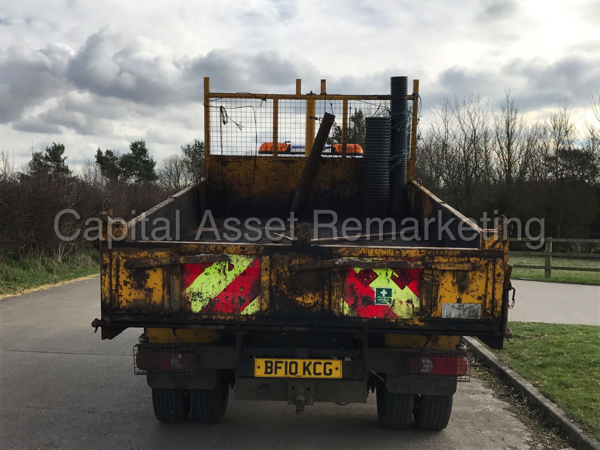 MITSUBISHI FUSO CANTER 75-7C15 'TIPPER' (2010 - 10 REG) '4.9 DIESEL - 7500 KG - 6 SPEED' (LOW MILES) - Image 6 of 21