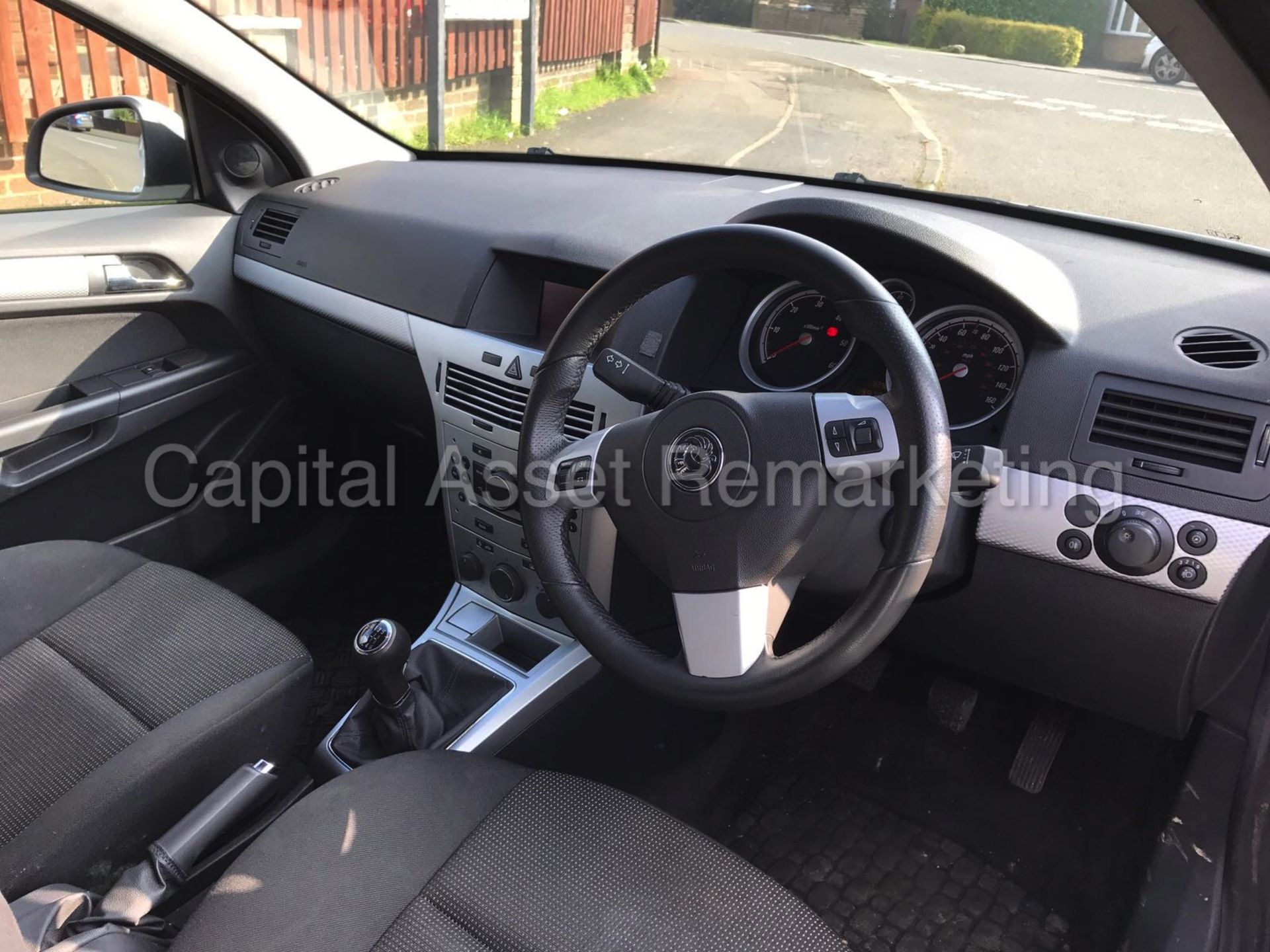 VAUXHALL ASTRA VAN 'SPORTIVE' (2013 MODEL) '1.7 CDTI - 6 SPEED - AIR CON - ELEC PACK' (50 MPG+) - Image 11 of 13