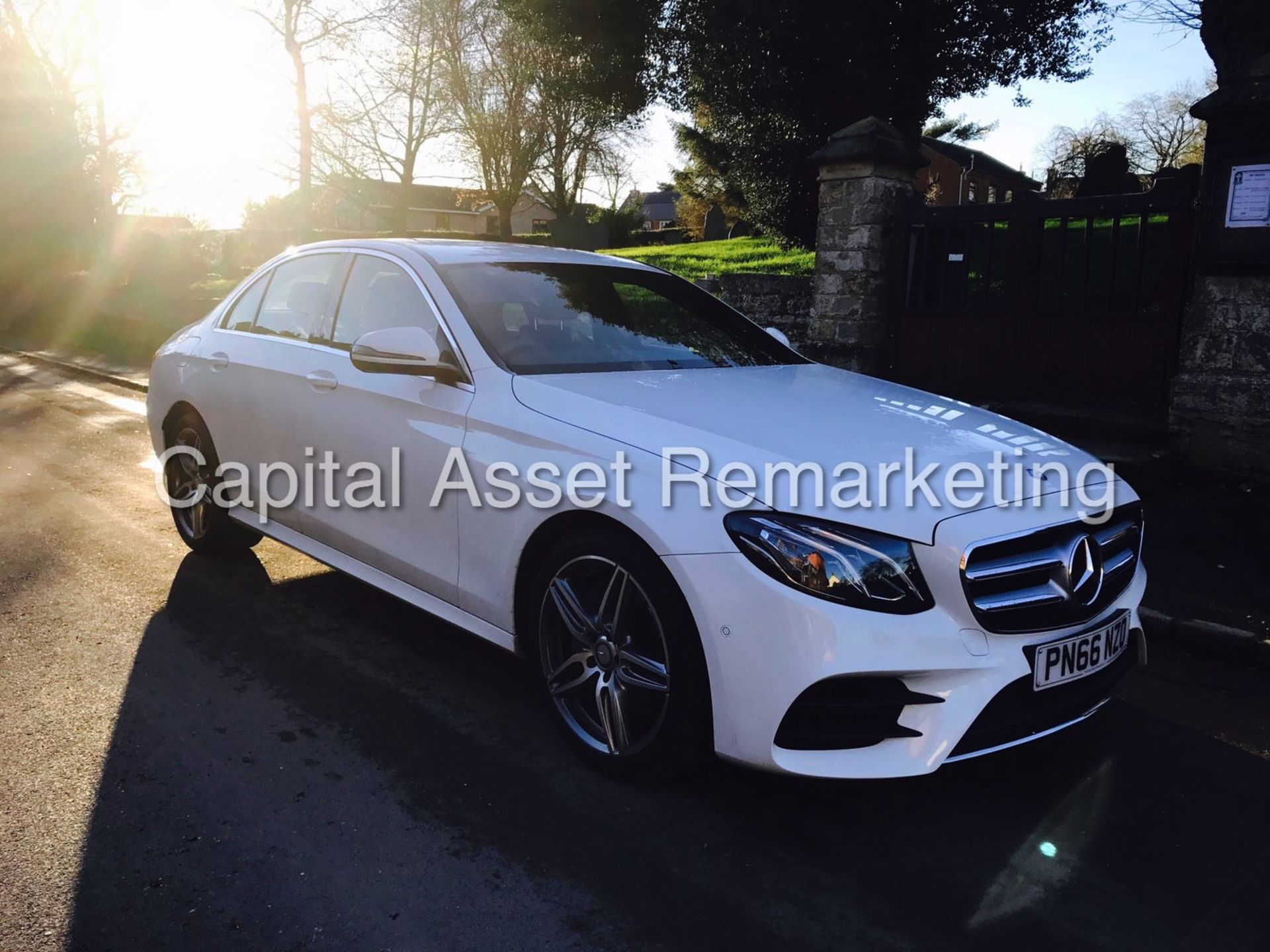 MERCEDES E220d 9G TRONIC "AMG SPORT LINE" (2017 MODEL) MASSIVE SPEC - SAT NAV - LEATHER - AS NEW!!!! - Image 3 of 20