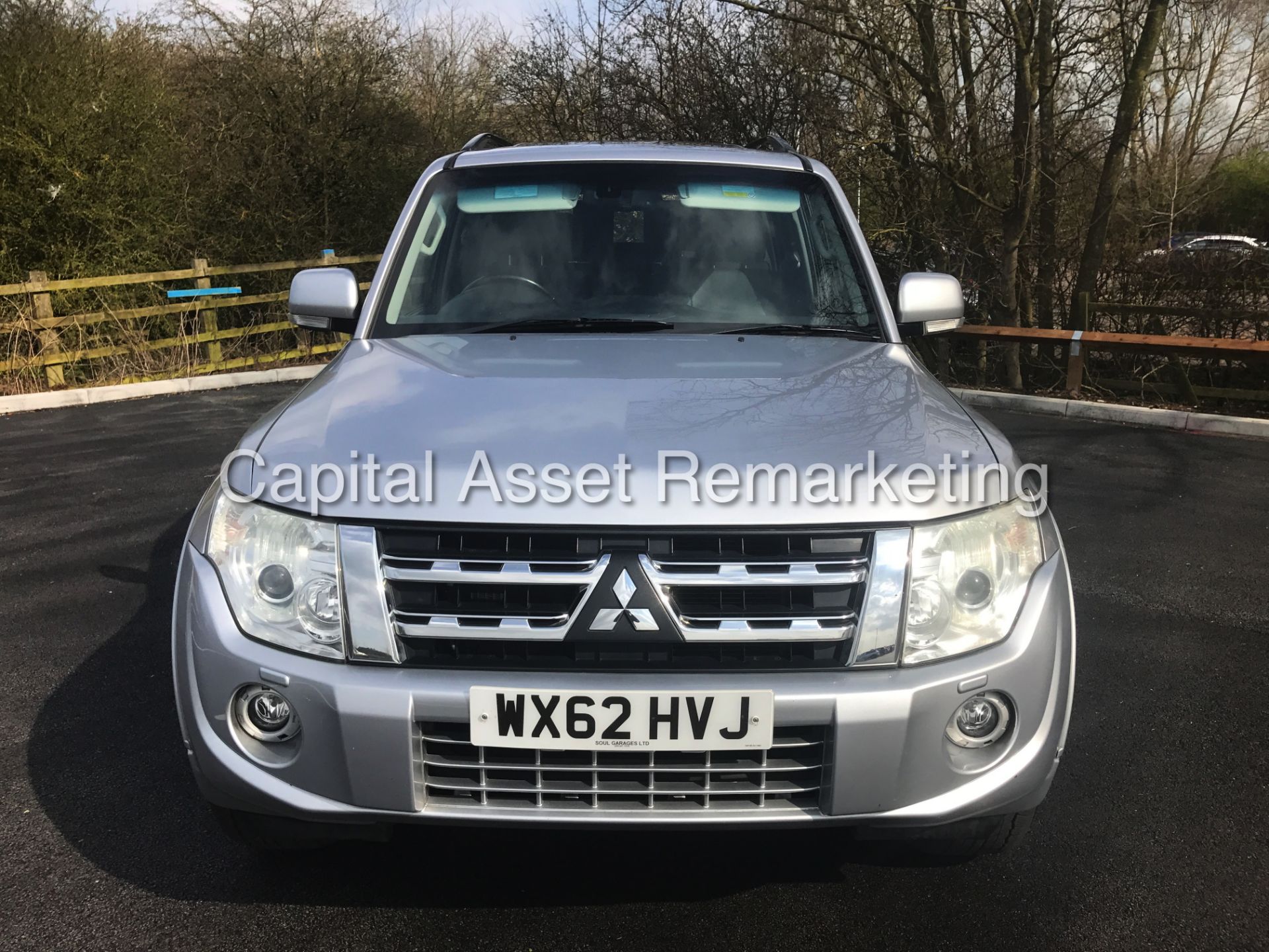 MITSUBISHI SHOGUN 3.2DI-D "SG3 AUTO" LWB (2013 MODEL) LEATHER - SAT NAV - 7 SEATER' **MASSIVE SPEC** - Image 2 of 26