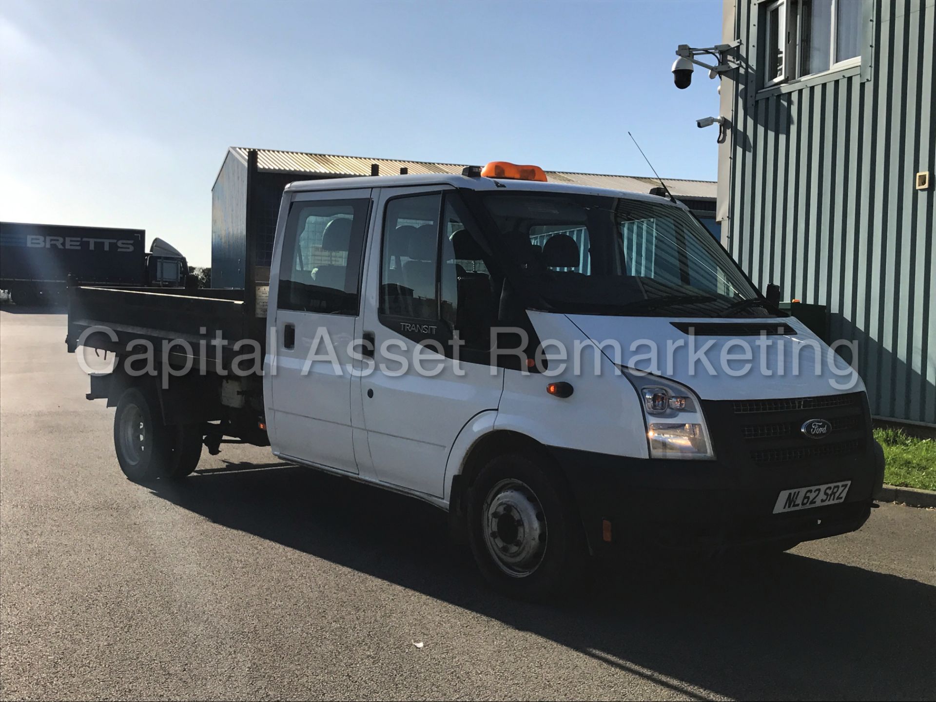 FORD TRANSIT 100 T350 RWD 'D/CAB TIPPER' (2013 MODEL) '2.2 TDCI - 6 SPEED' (1 COMPANY OWNER) - Image 2 of 29