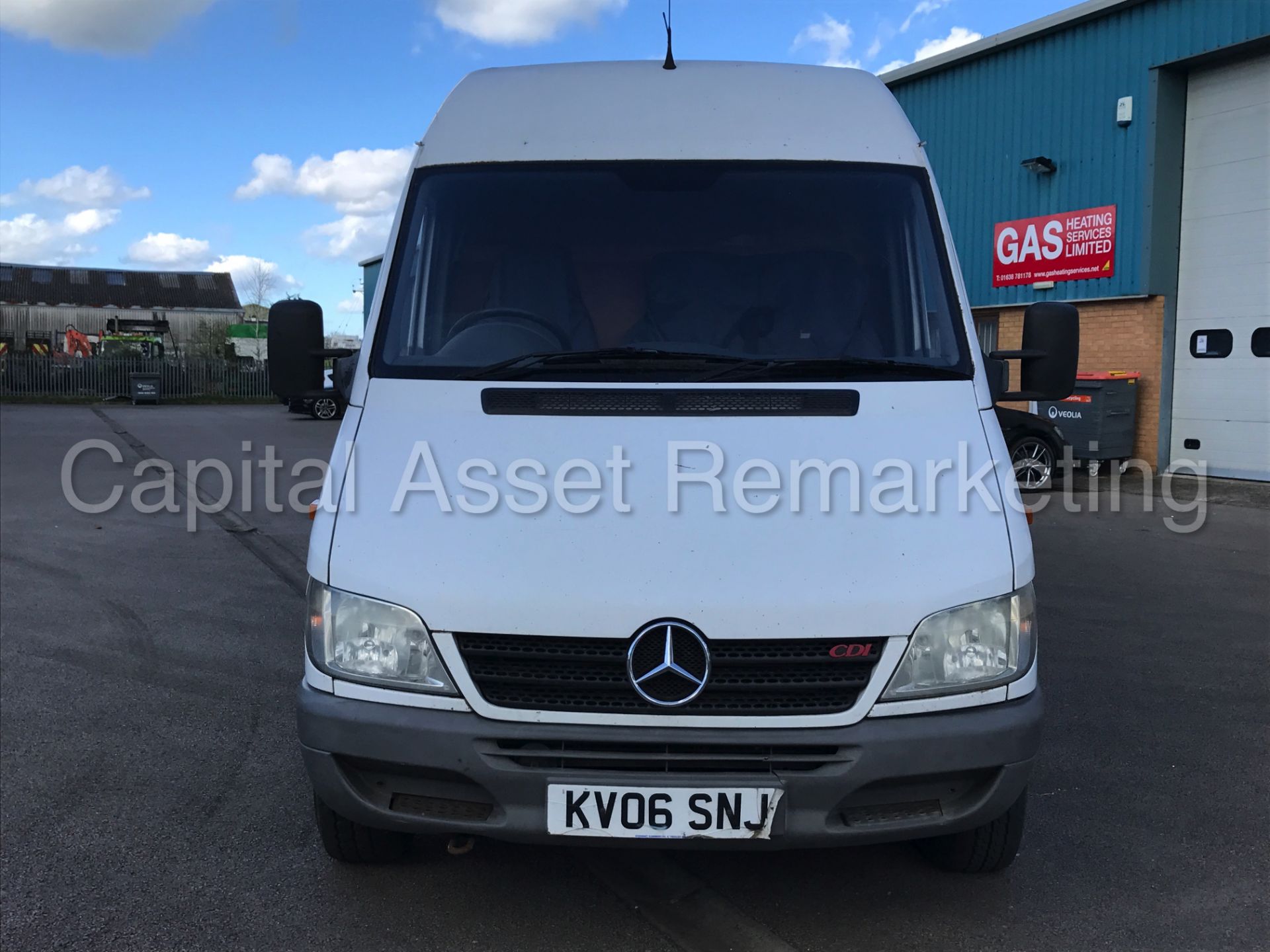 (On Sale) MERCEDES-BENZ SPRINTER 313 CDI 'LWB HI-ROOF' (2006 - 06 REG) '2.2 CDI - 130 BHP' (NO VAT) - Image 2 of 15