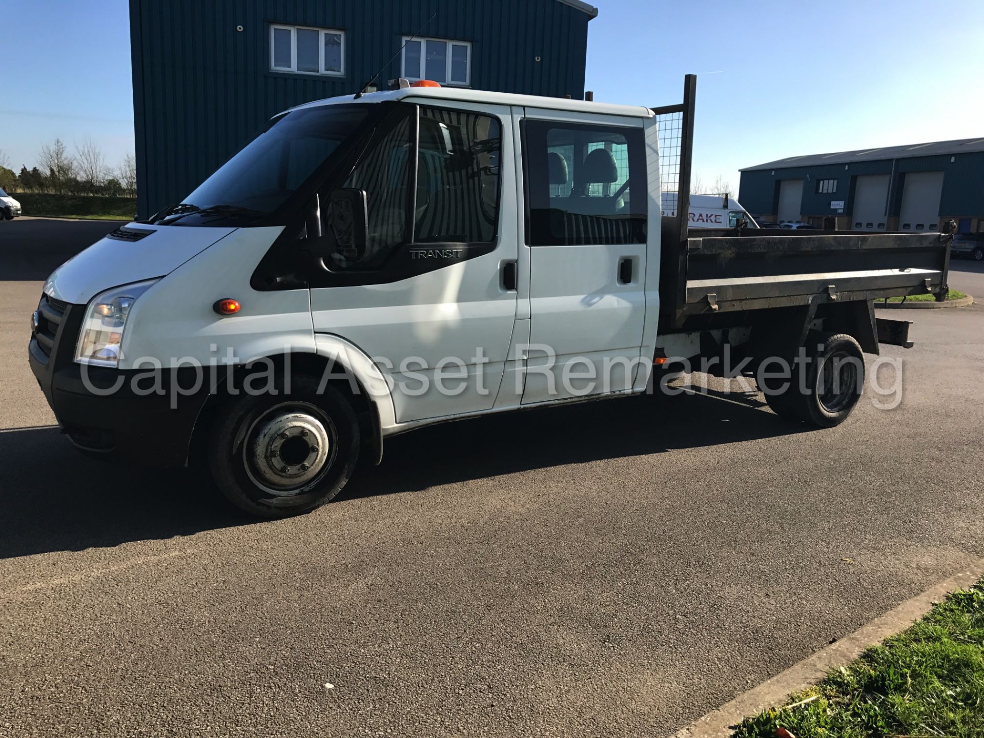 FORD TRANSIT 100 T350 RWD 'D/CAB TIPPER' (2013 MODEL) '2.2 TDCI - 6 SPEED' (1 COMPANY OWNER) - Image 8 of 29