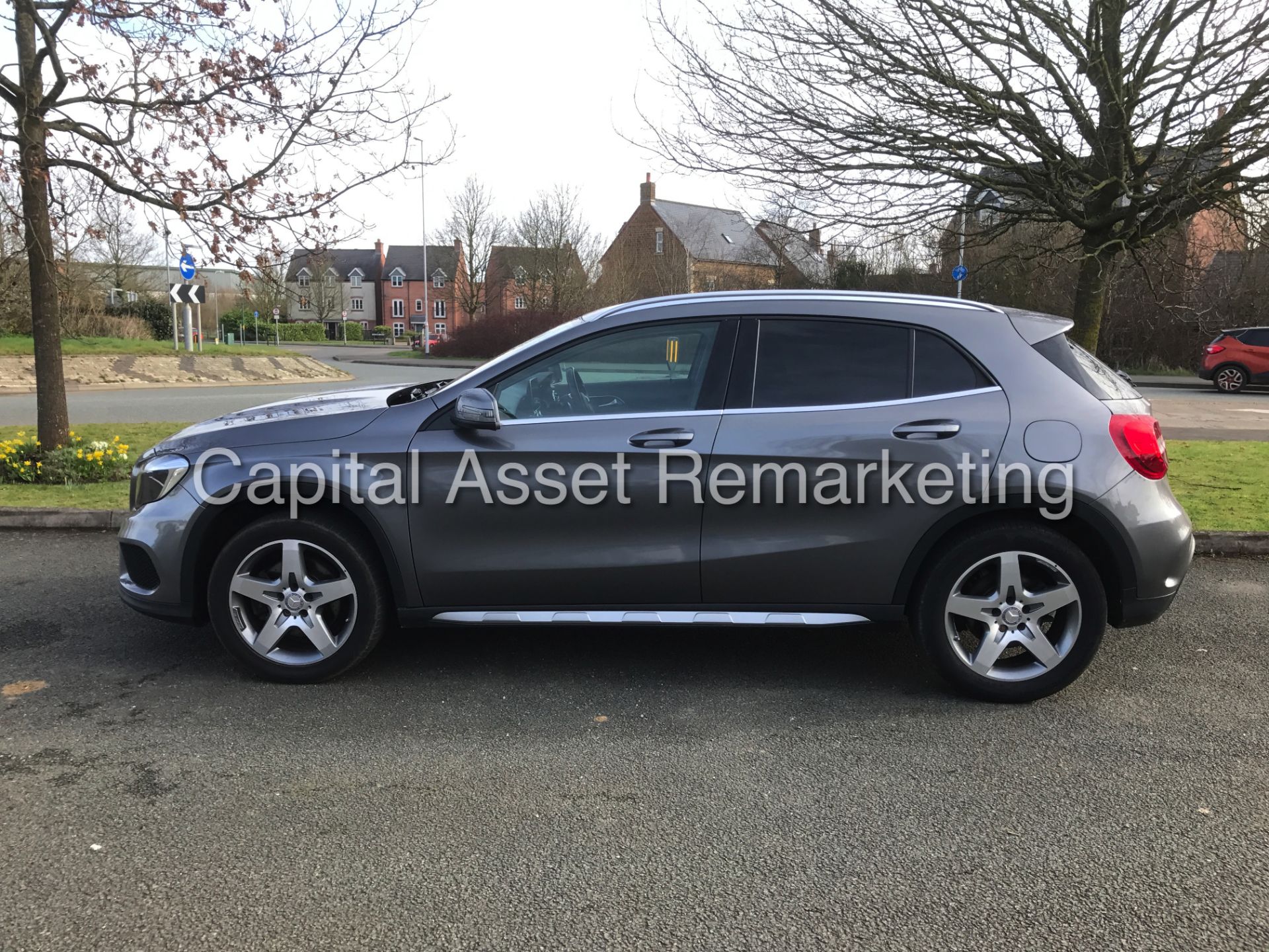 (On Sale) MERCEDES GLA 220d 7G TRONIC "AMG LINE SPORT" 4 MATIC AWD (2016 MODEL) 1 OWNER - HUGE SPEC - Image 4 of 23