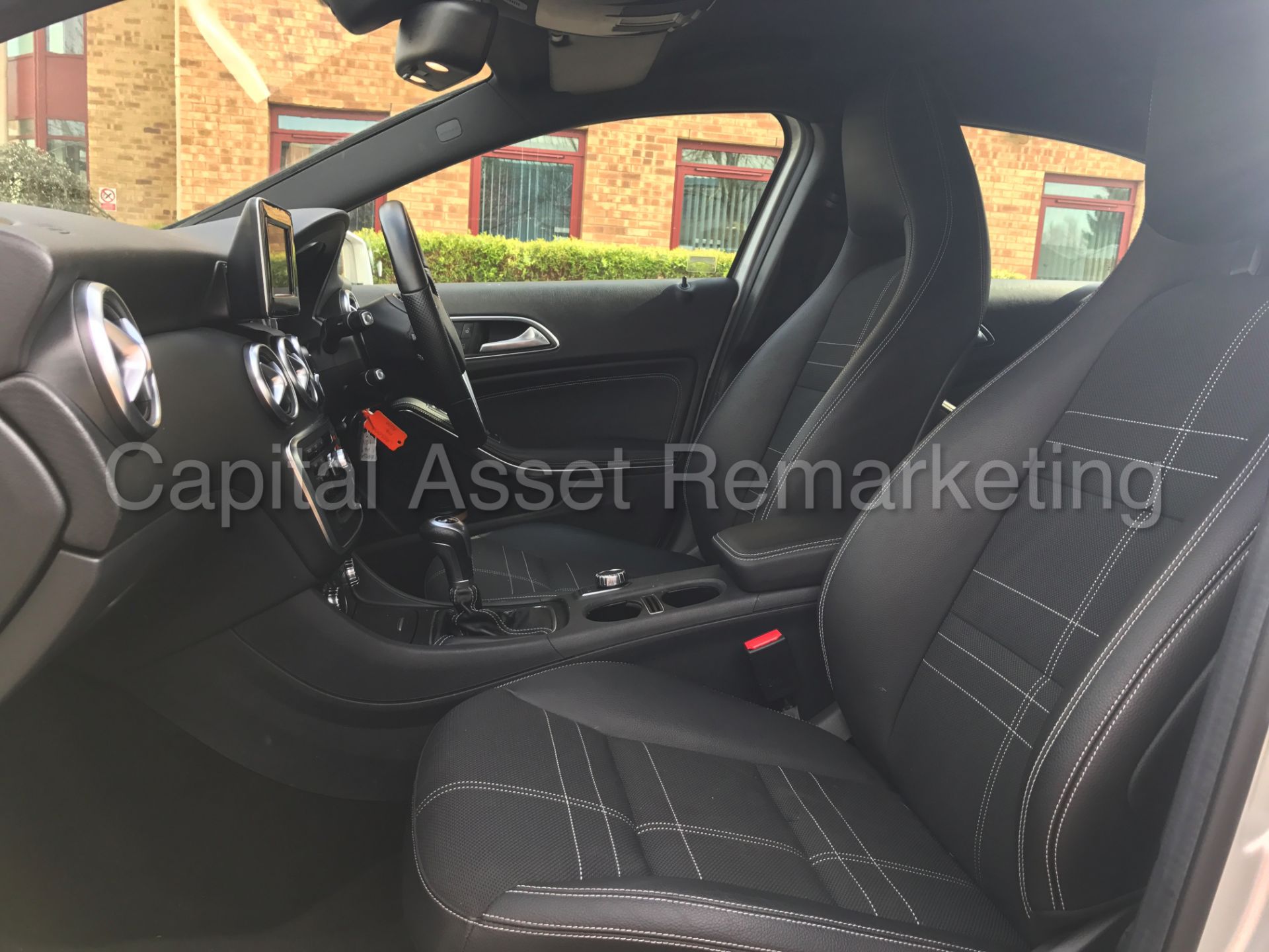 MERCEDES-BENZ A200 CDI 'SPORT EDITION' (2016 MODEL) 'LEATHER - SAT NAV - ECO STOP/START' *HUGE SPEC* - Image 19 of 28