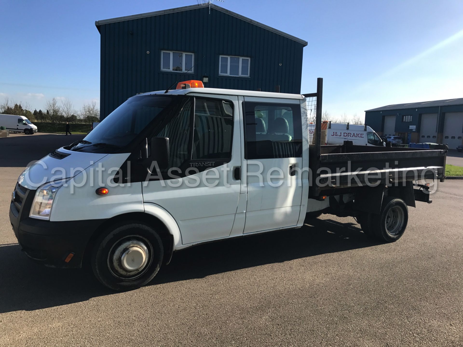 FORD TRANSIT 100 T350 RWD 'D/CAB TIPPER' (2013 MODEL) '2.2 TDCI - 6 SPEED' (1 COMPANY OWNER) - Image 8 of 29