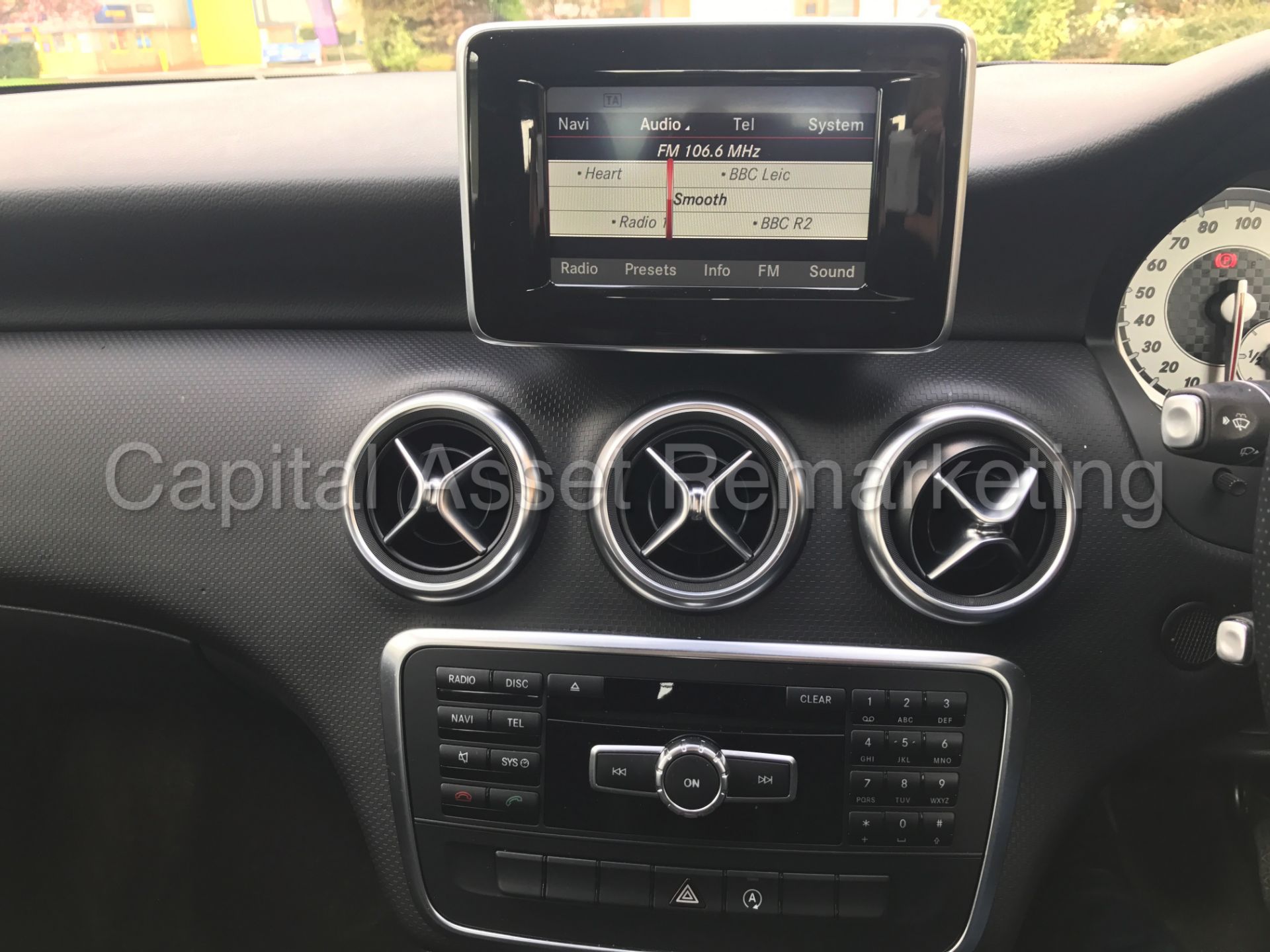 MERCEDES-BENZ A200 CDI 'SPORT EDITION' (2016 MODEL) 'LEATHER - SAT NAV - ECO STOP/START' *HUGE SPEC* - Image 17 of 28