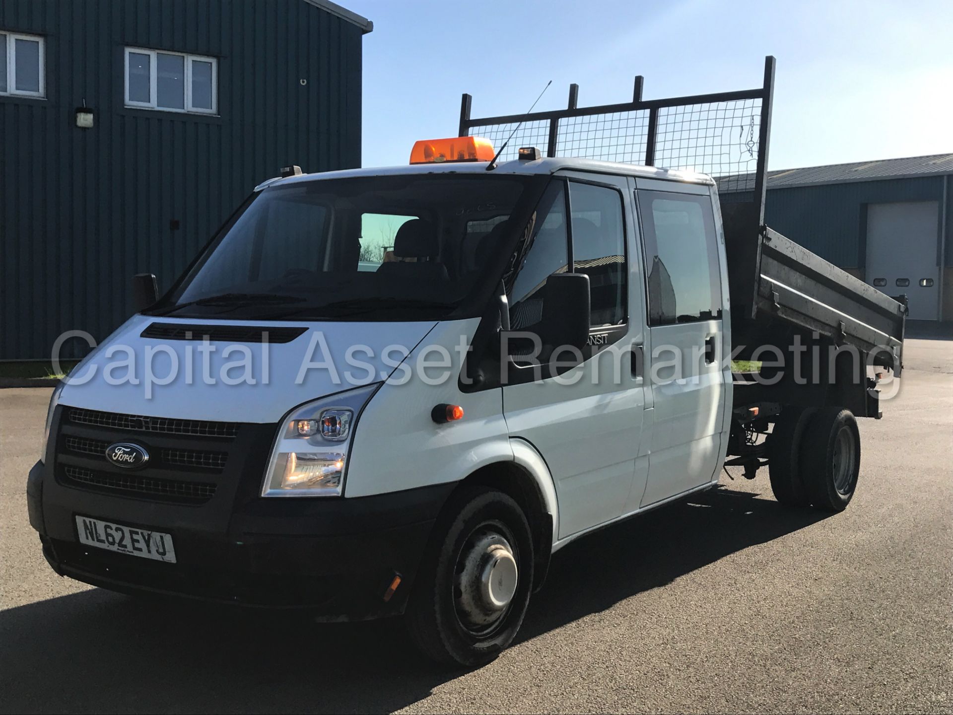 FORD TRANSIT 100 T350 RWD 'D/CAB TIPPER' (2013 MODEL) '2.2 TDCI - 6 SPEED' (1 COMPANY OWNER) - Image 5 of 29