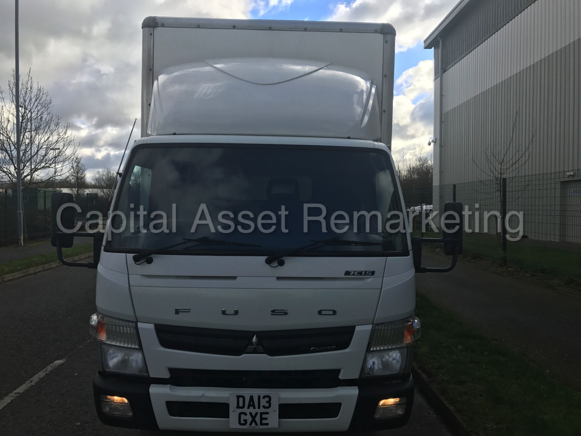 MITSUBISHI FUSO CANTER 7C15 - 7500KG GROSS - 13 REG - 1 OWNER - LOW MILES - TAIL LIFT - NEW SHAPE!!! - Image 2 of 14