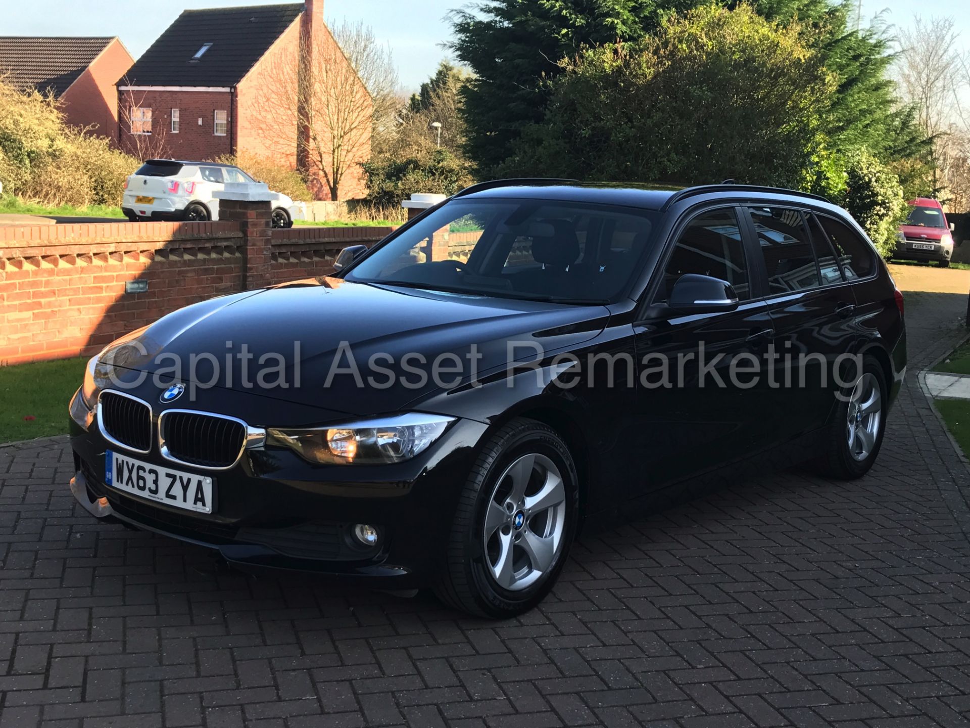 BMW 320d 'EFFICIENT DYNAMICS' TOURING / ESTATE (2014 MODEL) 1 OWNER - MASSIVE SPEC - BLACK - LOOK!!! - Image 3 of 29