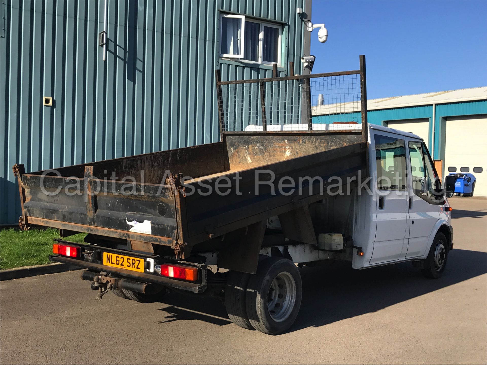 FORD TRANSIT 100 T350 RWD 'D/CAB TIPPER' (2013 MODEL) '2.2 TDCI - 6 SPEED' (1 COMPANY OWNER) - Image 13 of 29