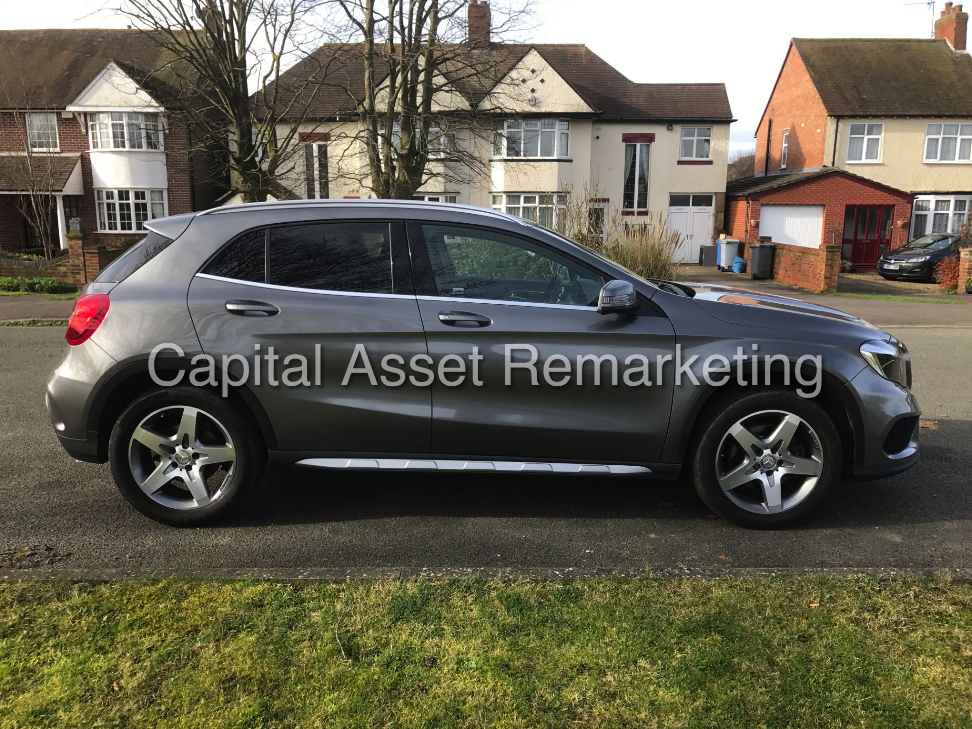 (On Sale) MERCEDES GLA 220d 7G TRONIC "AMG LINE SPORT" 4 MATIC AWD (2016 MODEL) 1 OWNER - HUGE SPEC - Image 8 of 23