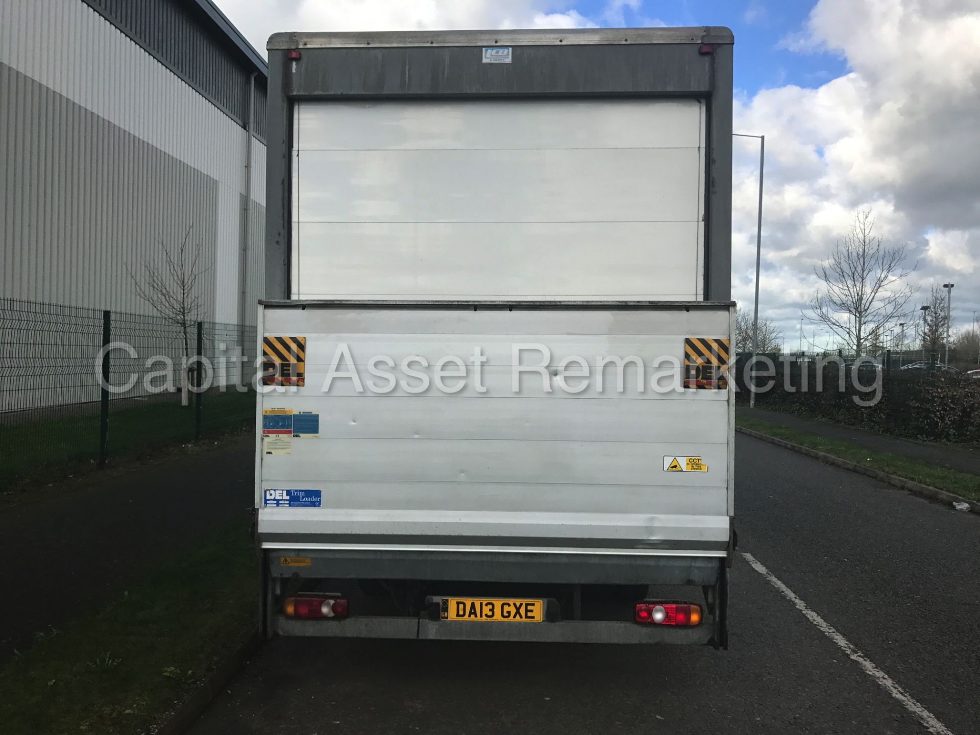 MITSUBISHI FUSO CANTER 7C15 - 7500KG GROSS - 13 REG - 1 OWNER - LOW MILES - TAIL LIFT - NEW SHAPE!!! - Image 5 of 14