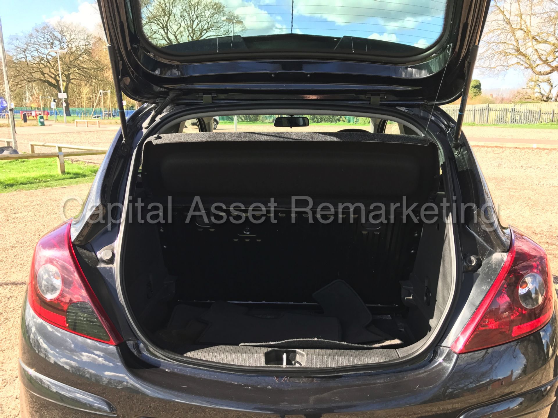 ON SALE VAUXHALL CORSA 'LIMITED EDITION' (2014) 'CDTI - 5 SPEED - AIR CON - ELEC PACK' (1 OWNER - Image 17 of 25