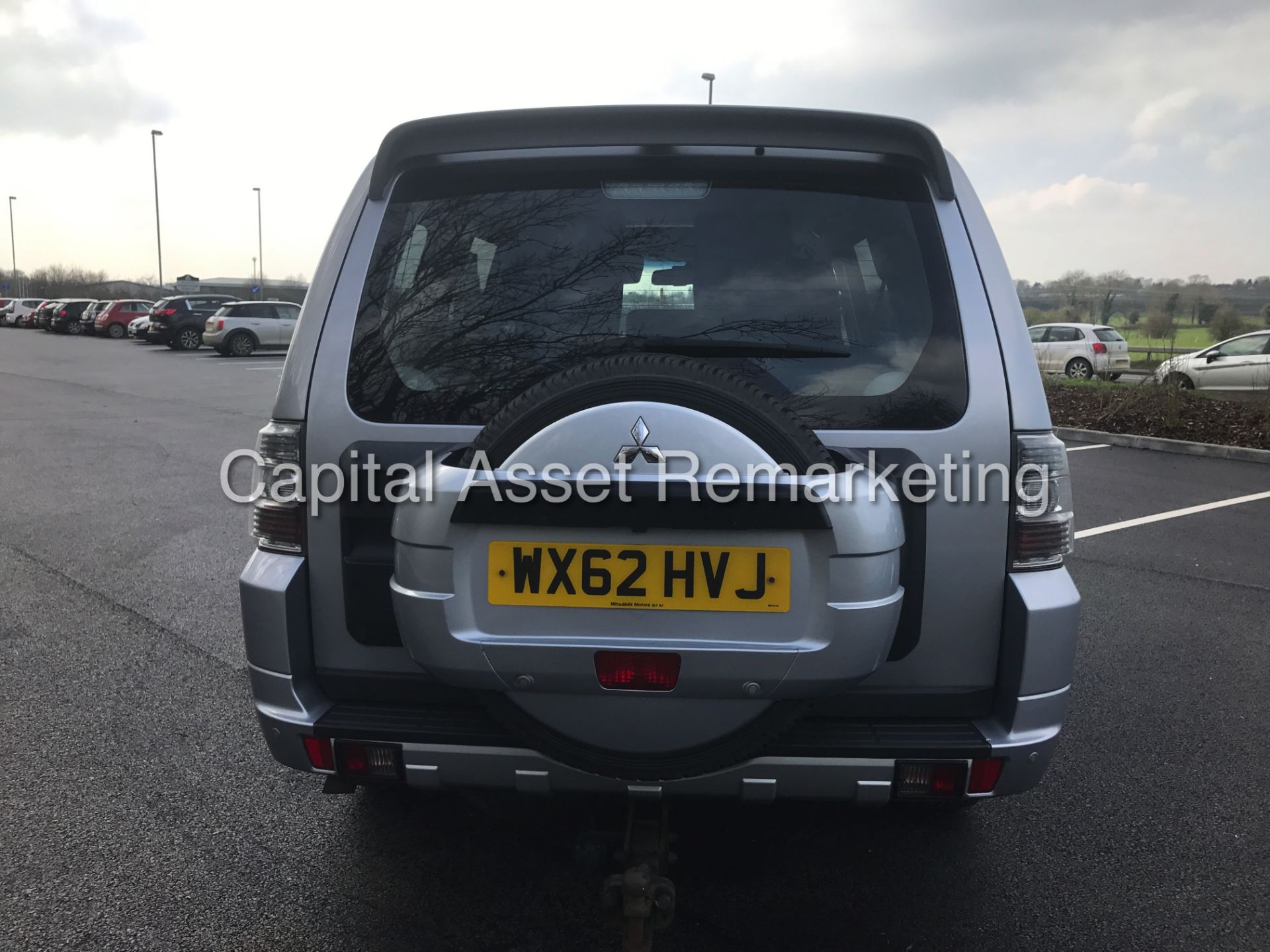 MITSUBISHI SHOGUN 3.2DI-D "SG3 AUTO" LWB (2013 MODEL) LEATHER - SAT NAV - 7 SEATER' **MASSIVE SPEC** - Image 6 of 26