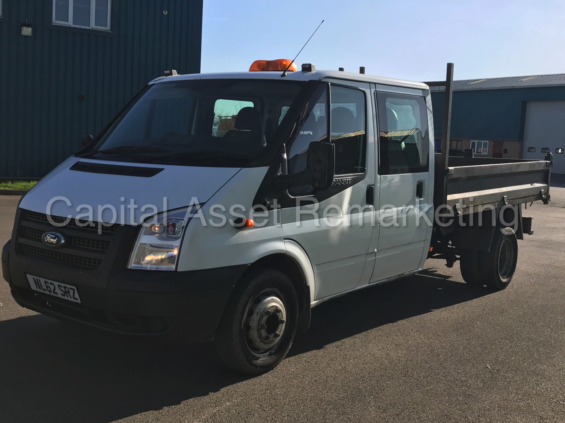 FORD TRANSIT 100 T350 RWD 'D/CAB TIPPER' (2013 MODEL) '2.2 TDCI - 6 SPEED' (1 COMPANY OWNER) - Image 6 of 29