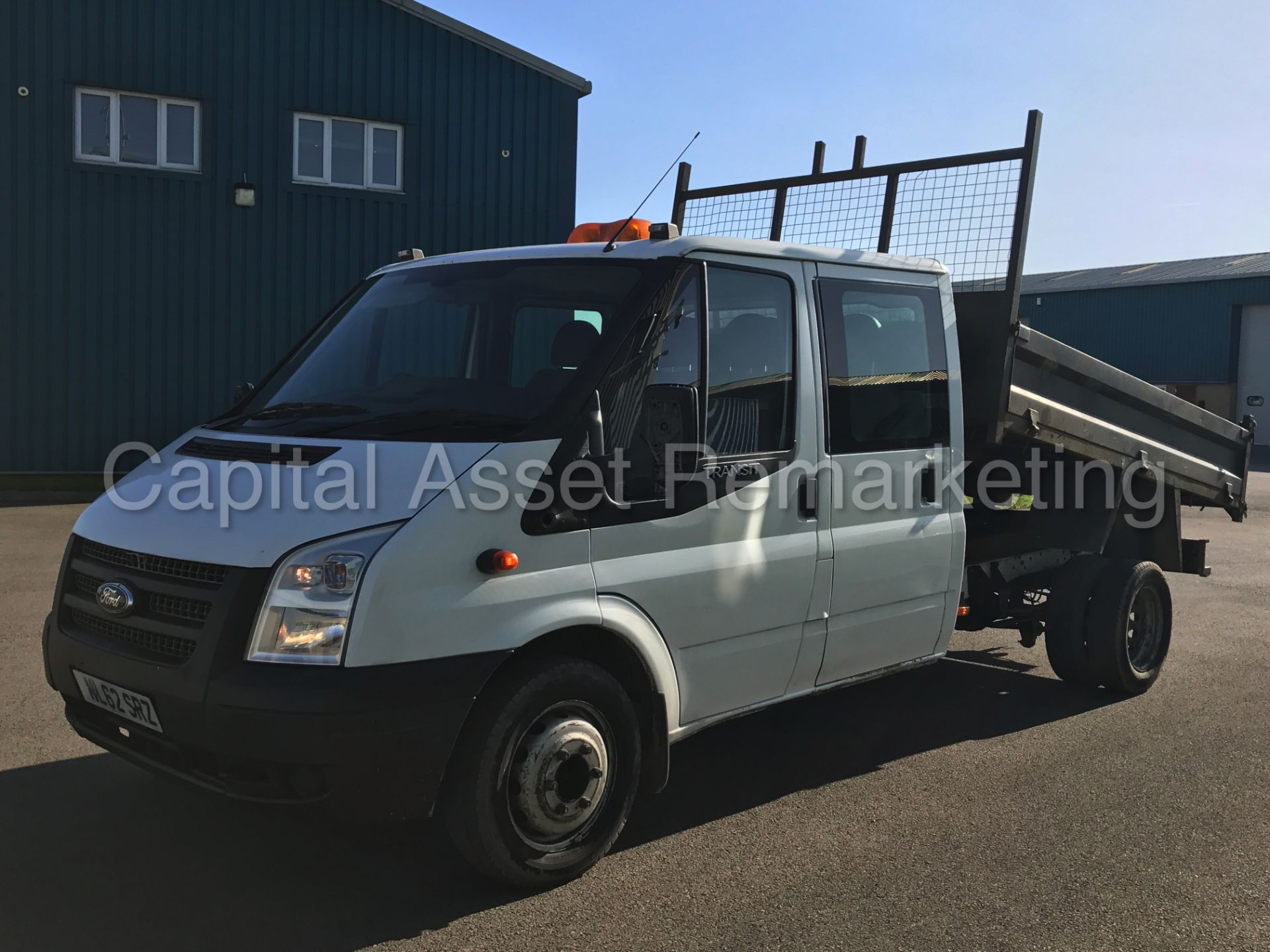 FORD TRANSIT 100 T350 RWD 'D/CAB TIPPER' (2013 MODEL) '2.2 TDCI - 6 SPEED' (1 COMPANY OWNER) - Image 7 of 29