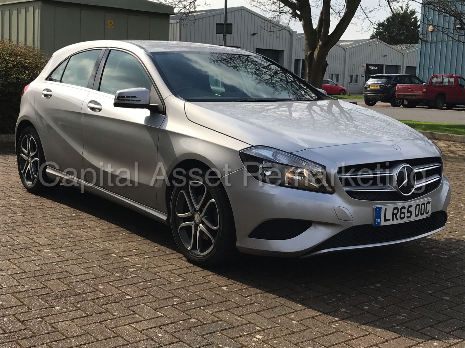 MERCEDES-BENZ A200 CDI 'SPORT EDITION' (2016 MODEL) 'LEATHER - SAT NAV - ECO STOP/START' *HUGE SPEC* - Image 8 of 28