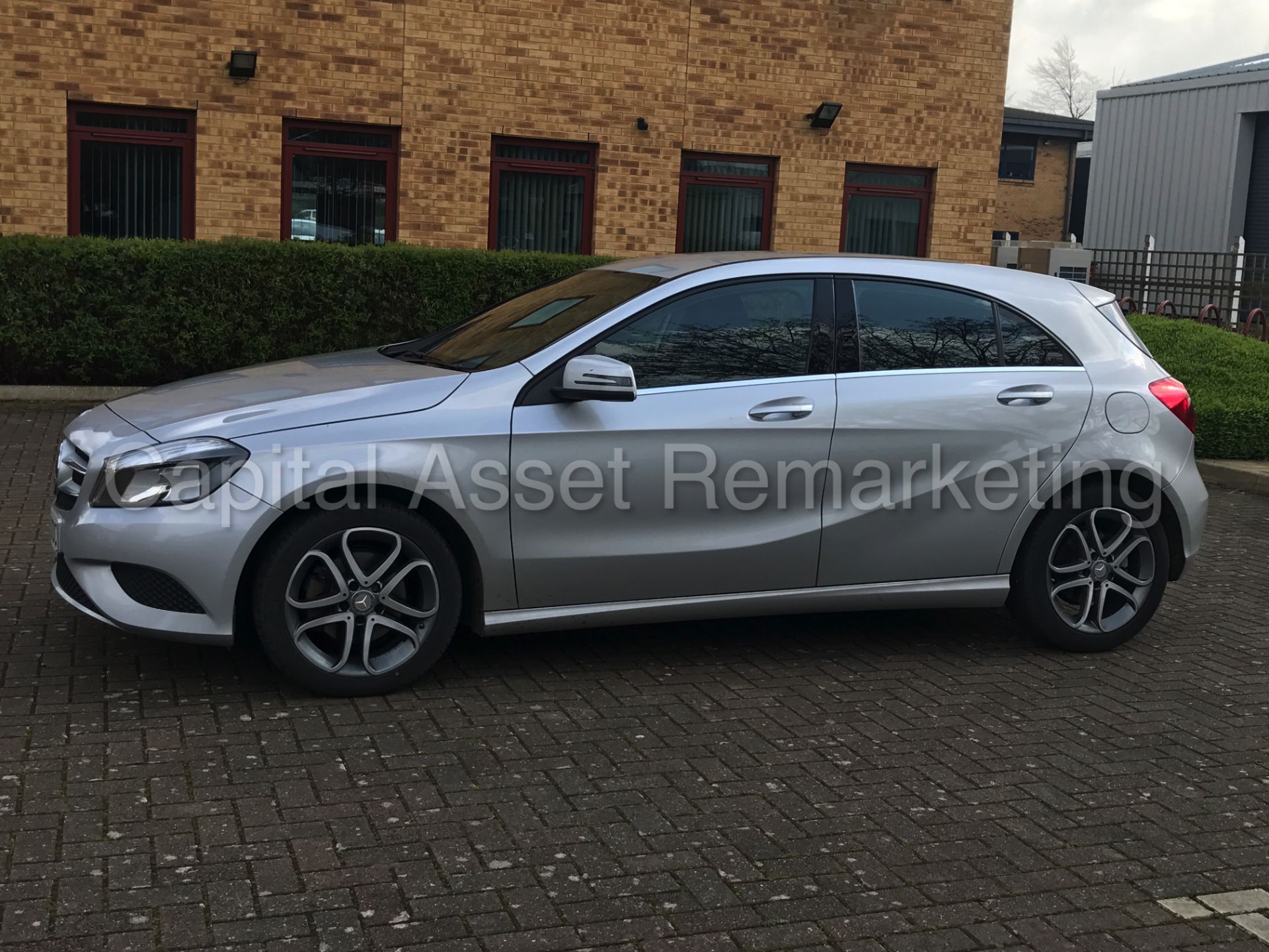 MERCEDES-BENZ A200 CDI 'SPORT EDITION' (2016 MODEL) 'LEATHER - SAT NAV - ECO STOP/START' *HUGE SPEC* - Image 2 of 28